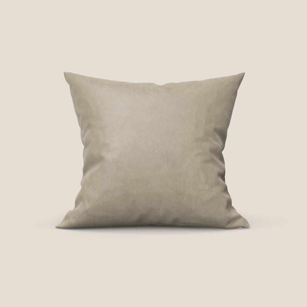 Rotterdam cuscino disponibile in diversi colori realizzato in microfibra effetto velluto raso impermeabile T09 beige - divani.store