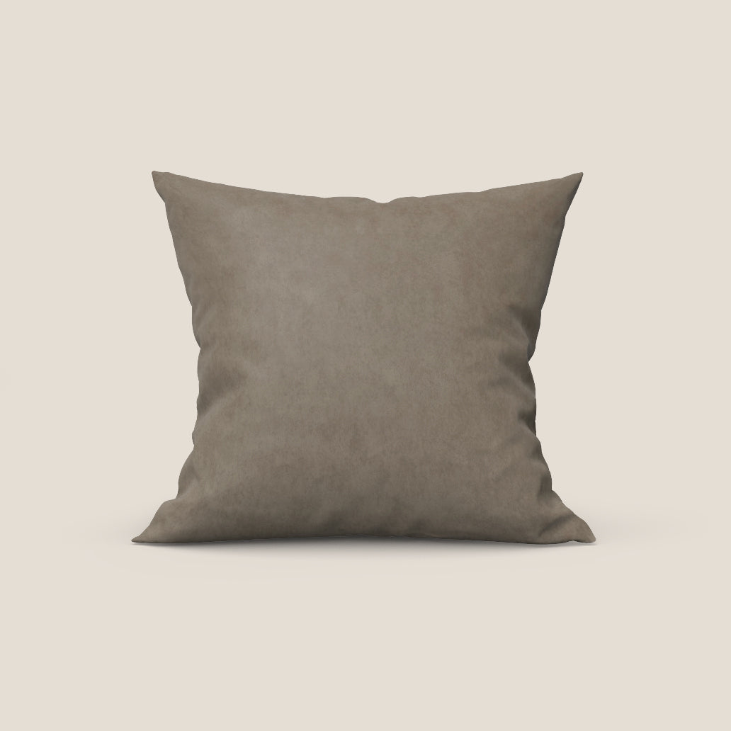 Rotterdam cuscino disponibile in diversi colori realizzato in microfibra effetto velluto raso impermeabile T09 tortora - divani.store