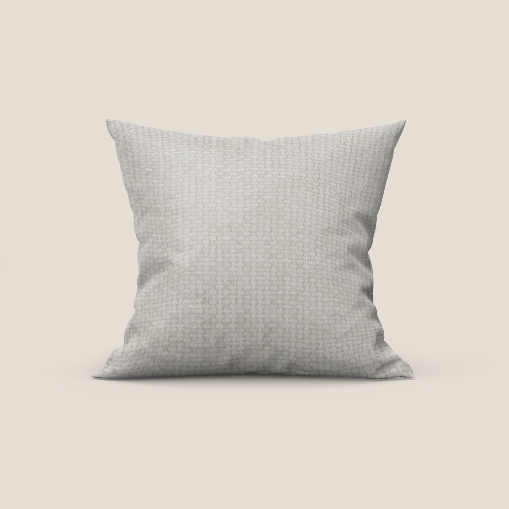 Montana cuscino disponibile in diversi colori realizzato in morbido tessuto a trama grossa impermeabile T10 panna - divani.store