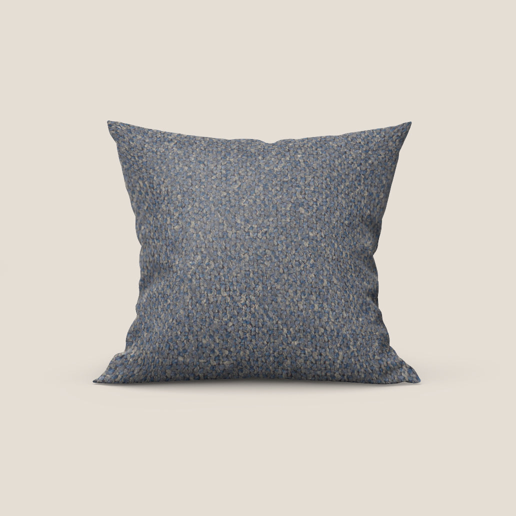 Sonic cuscino disponibile in diversi colori realizzato in pregiato bouclé smacchiabile T12 blu - divani.store