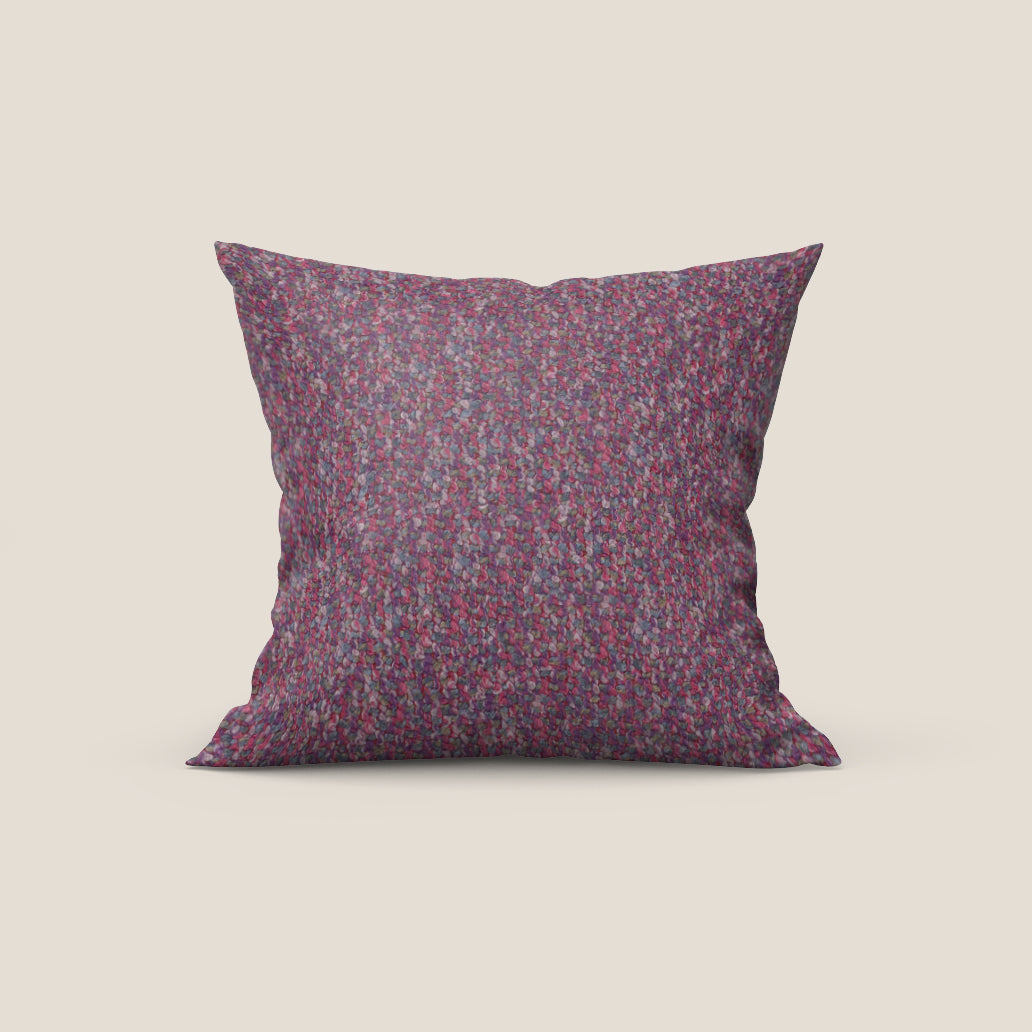 Sonic cuscino disponibile in diversi colori realizzato in pregiato bouclé smacchiabile T12 viola - divani.store