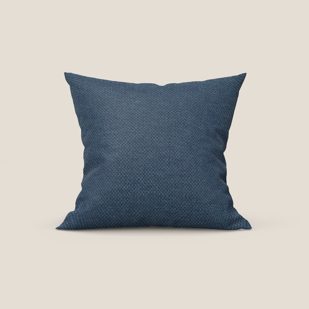 Tauro cuscino disponibile in diversi colori in tessuto misto cotone smacchiabile T18 blu - divani.store