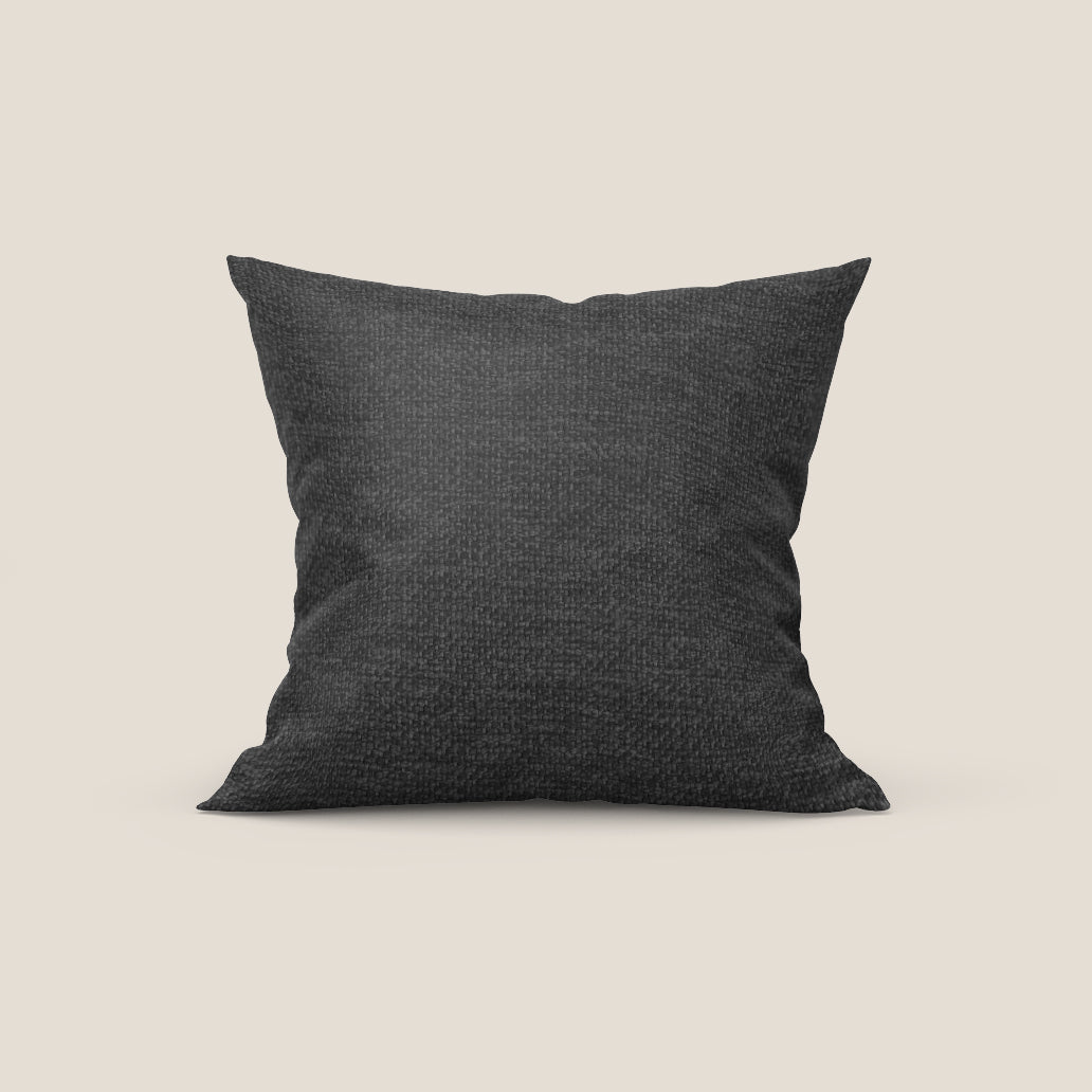 Tauro cuscino disponibile in diversi colori in tessuto misto cotone smacchiabile T18 nero - divani.store