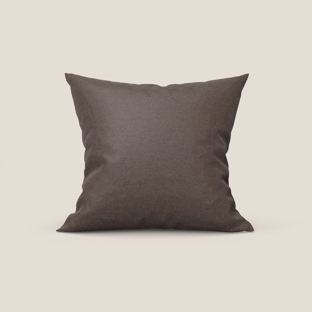 Tobago cuscino disponibile in diversi colori realizzato in tessuto fiammato simil cotone impermeabile T19 marrone - divani.store