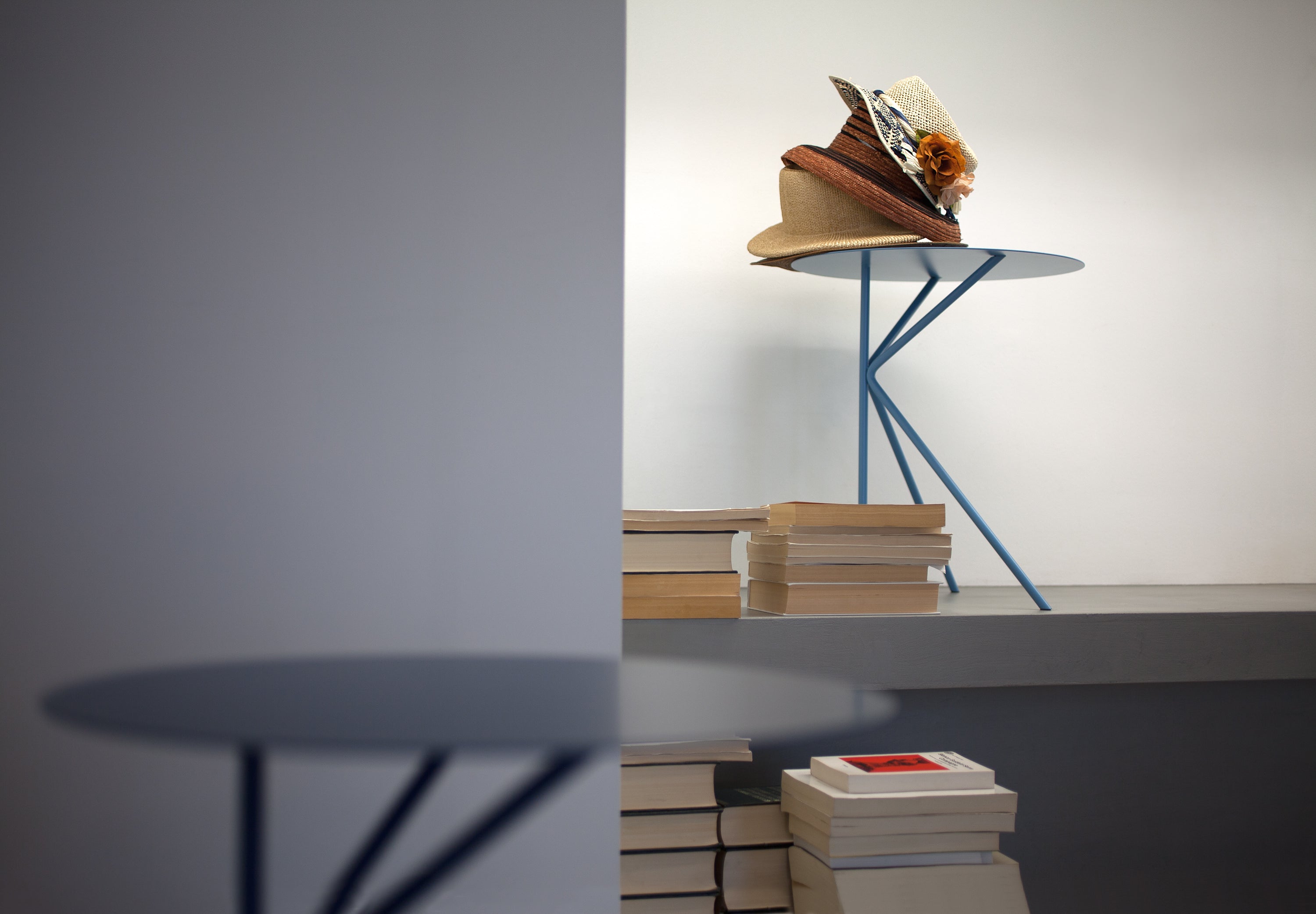 Twin tavolino ALTO rotondo minimale in diverse colorazioni zucca - divani.store