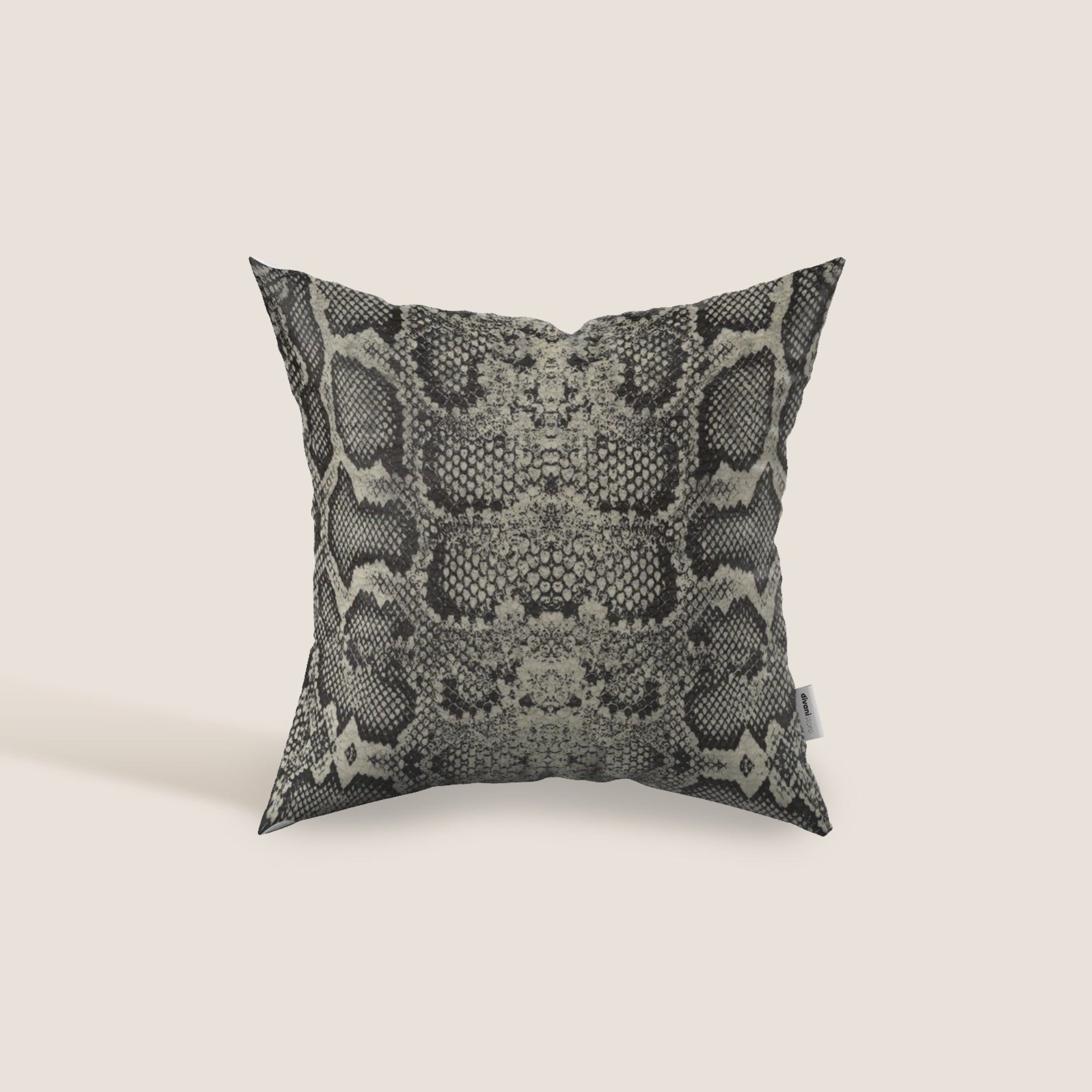 Wild cuscino in collezione Wild in microfibra impermeabile serpente grigio scuro - divani.store