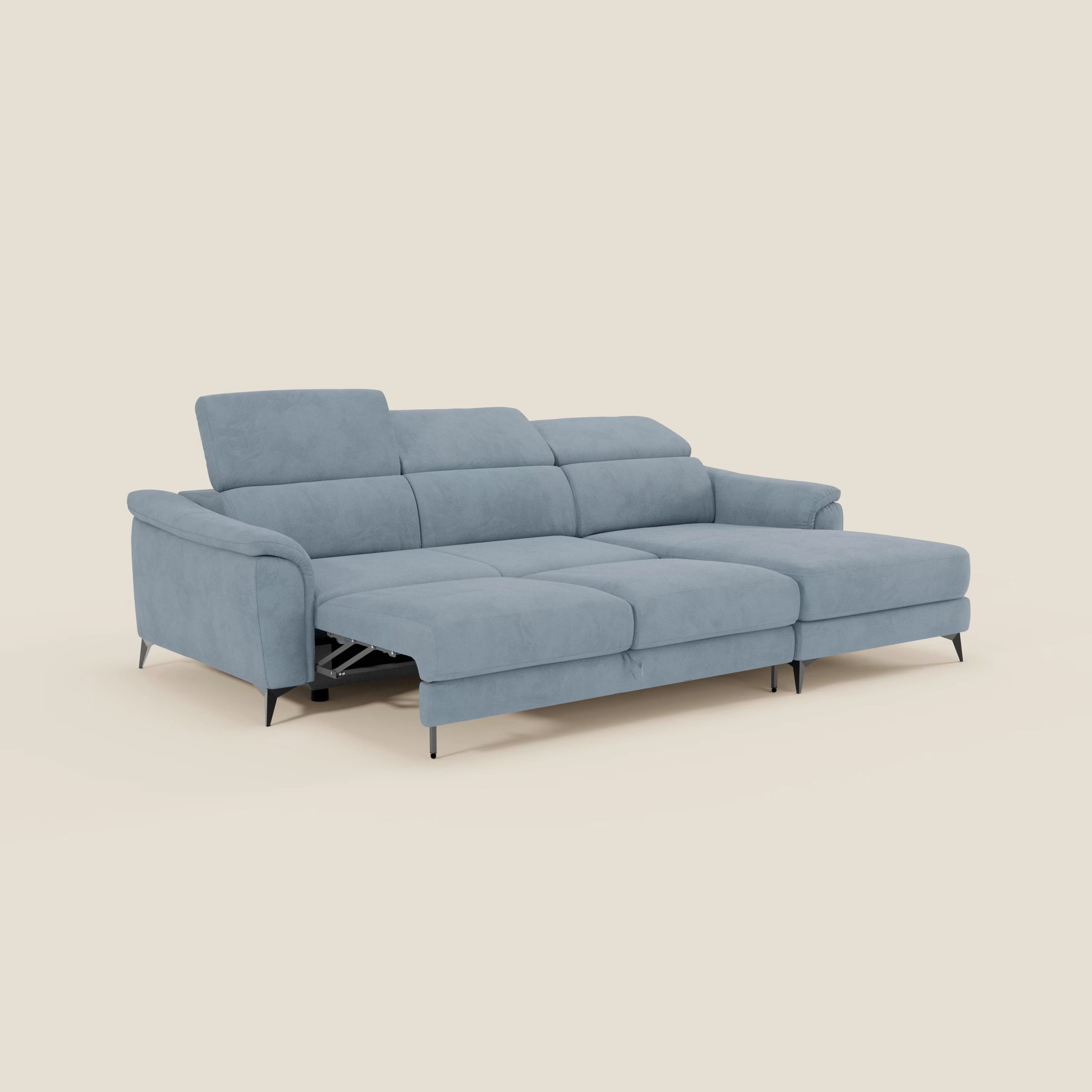 Arcos Sofa mit Halbinsel – hohe Füße und verstellbare Kopfstützen aus wasserfester Mikrofaser T11 baby blau