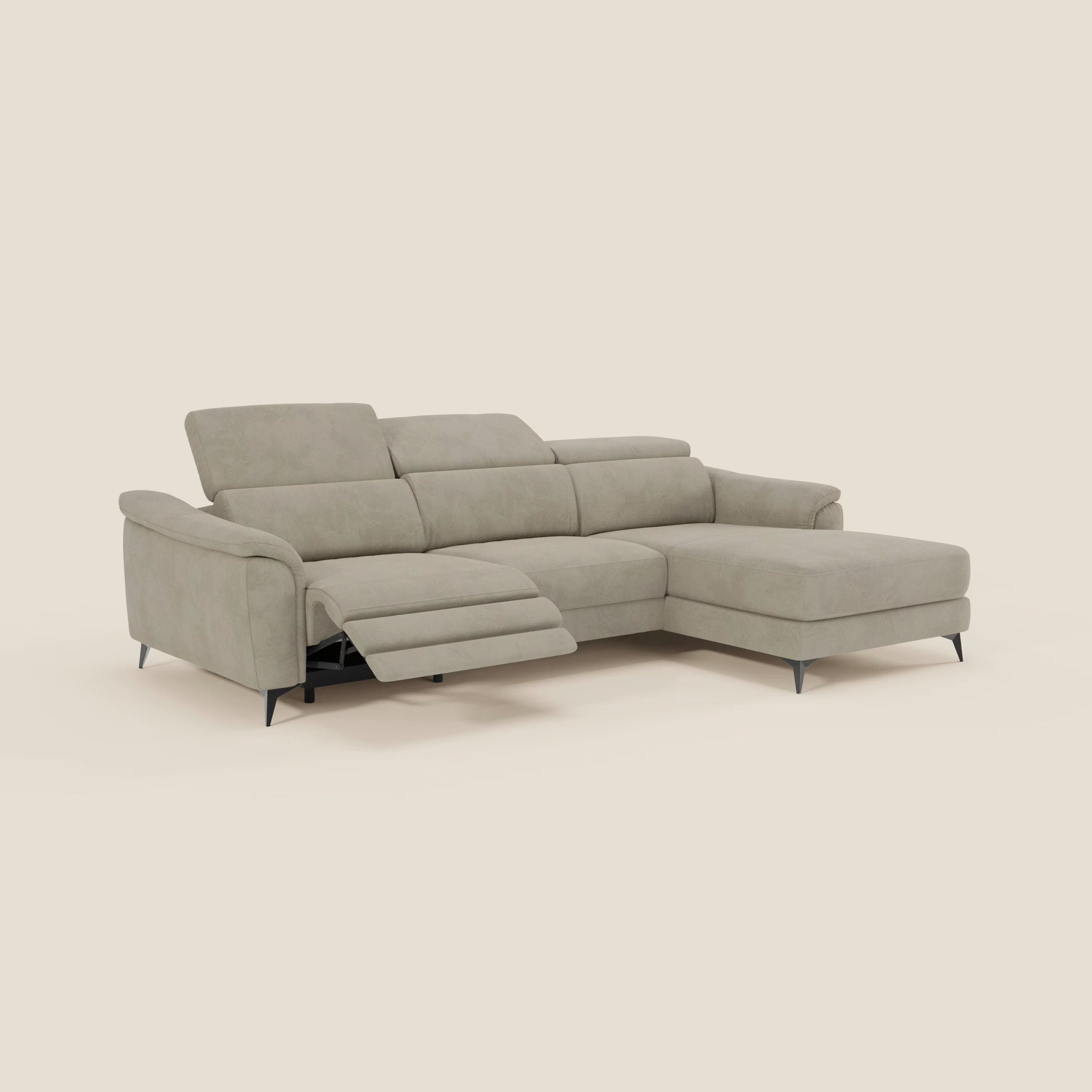 Arcos Sofa mit Halbinsel – hohe Füße und verstellbare Kopfstützen aus wasserfester Mikrofaser T11 graubeige