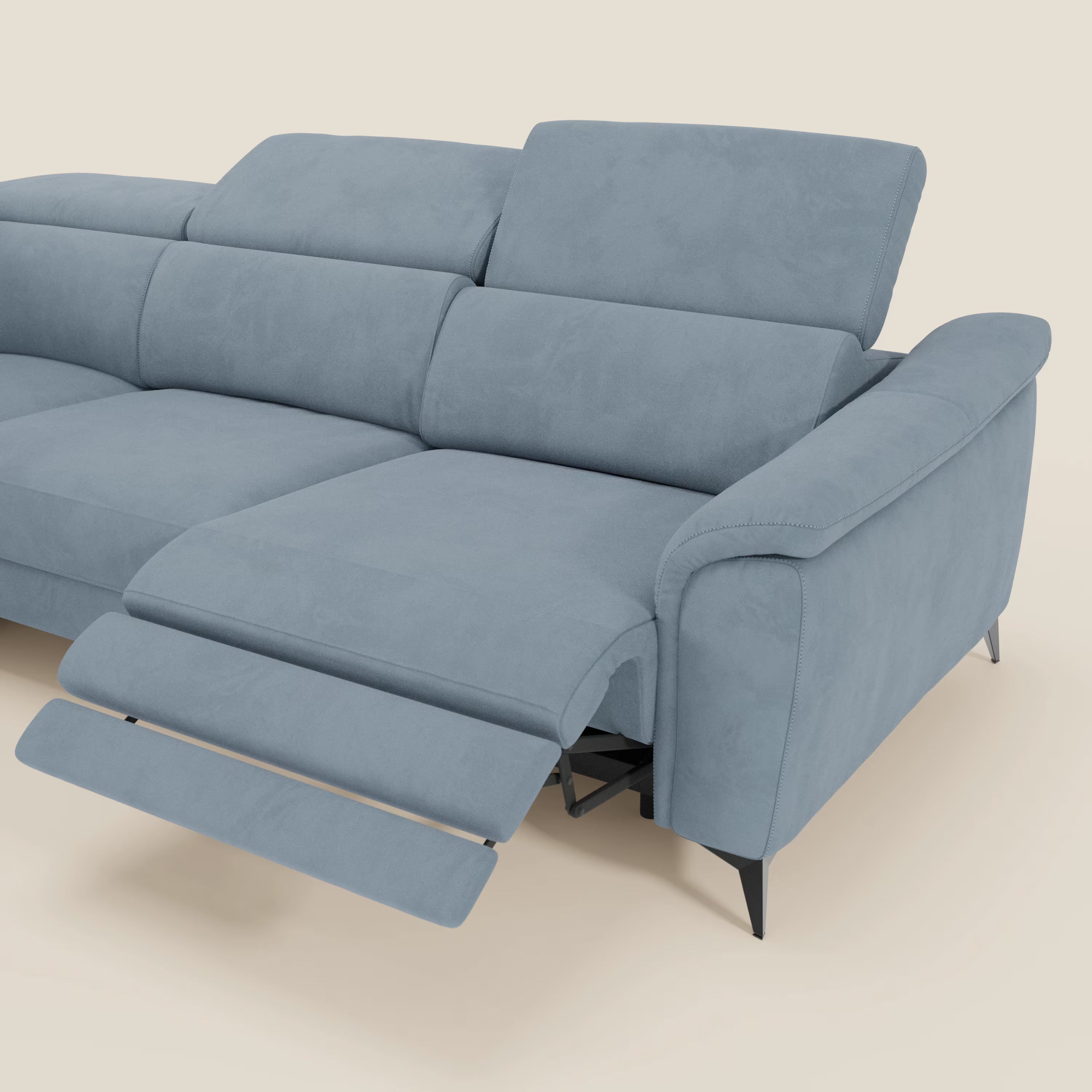 Arcos Ecksofa – hohe Füße und verstellbare Kopfstützen aus wasserfester Mikrofaser T11 baby blau