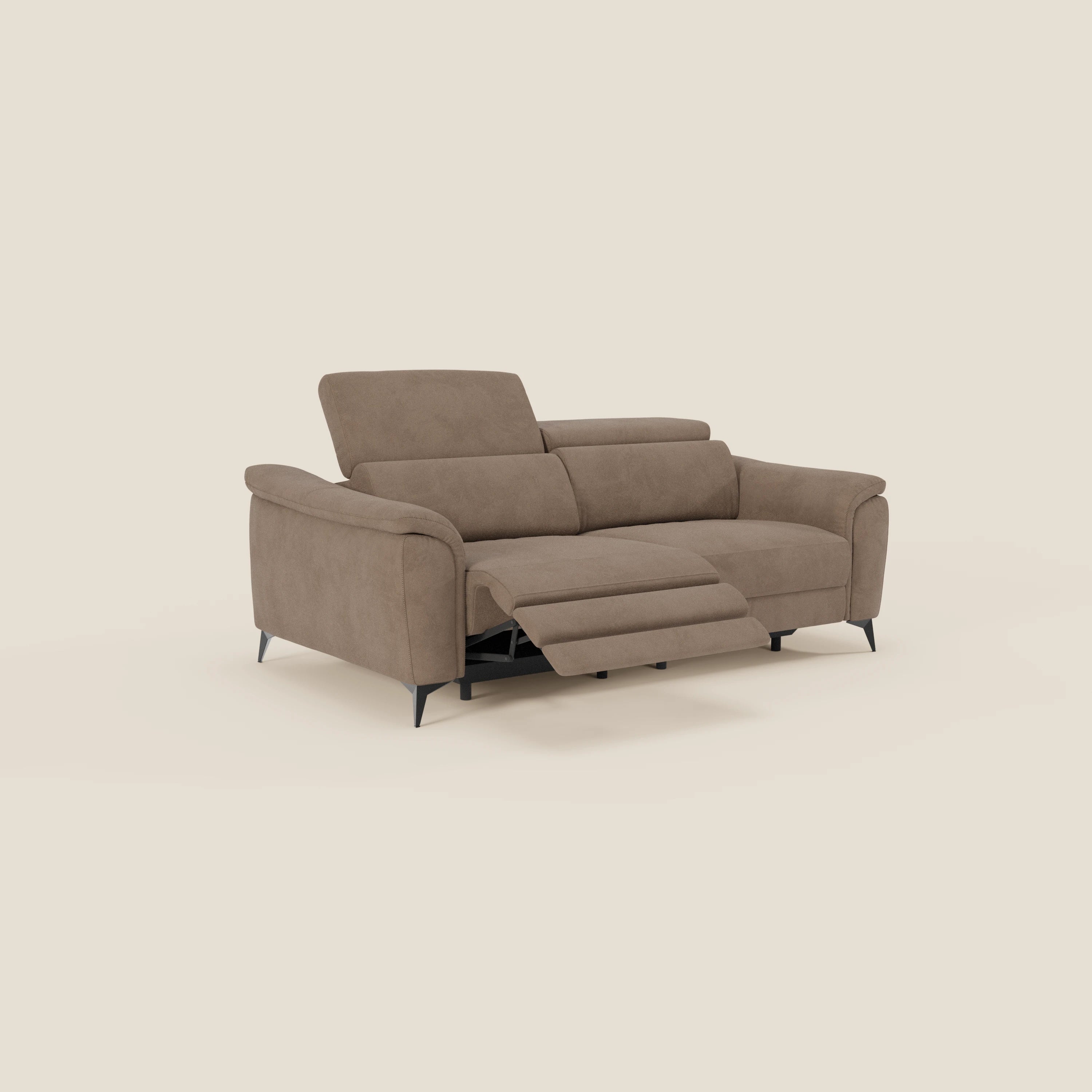 Arcos 3-Sitzer-Sofa – hohe Füße und verstellbare Kopfstützen aus wasserabweisender Mikrofaser T11 braun