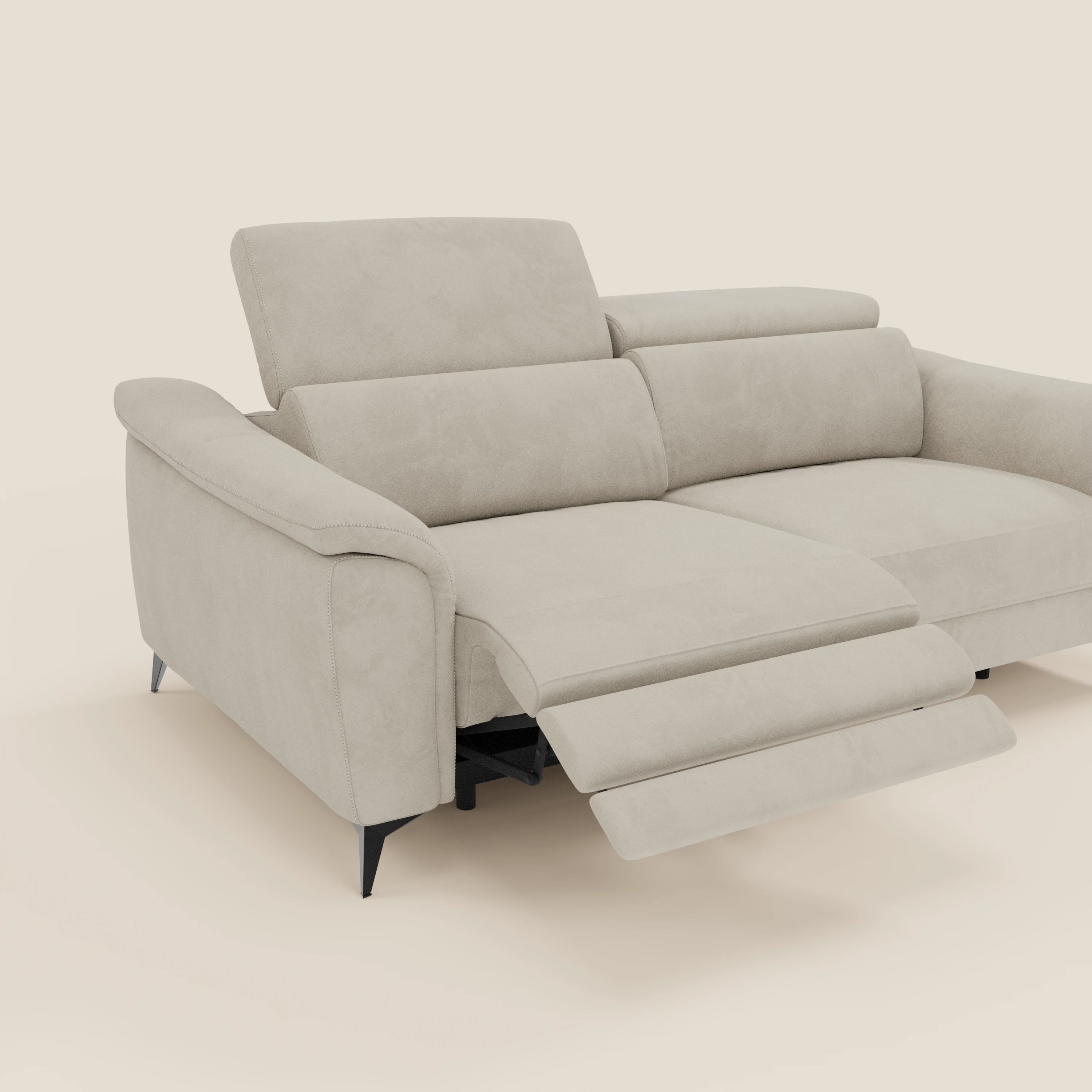 Arcos 3-Sitzer-Sofa – hohe Füße und verstellbare Kopfstützen aus wasserabweisender Mikrofaser T11 creme