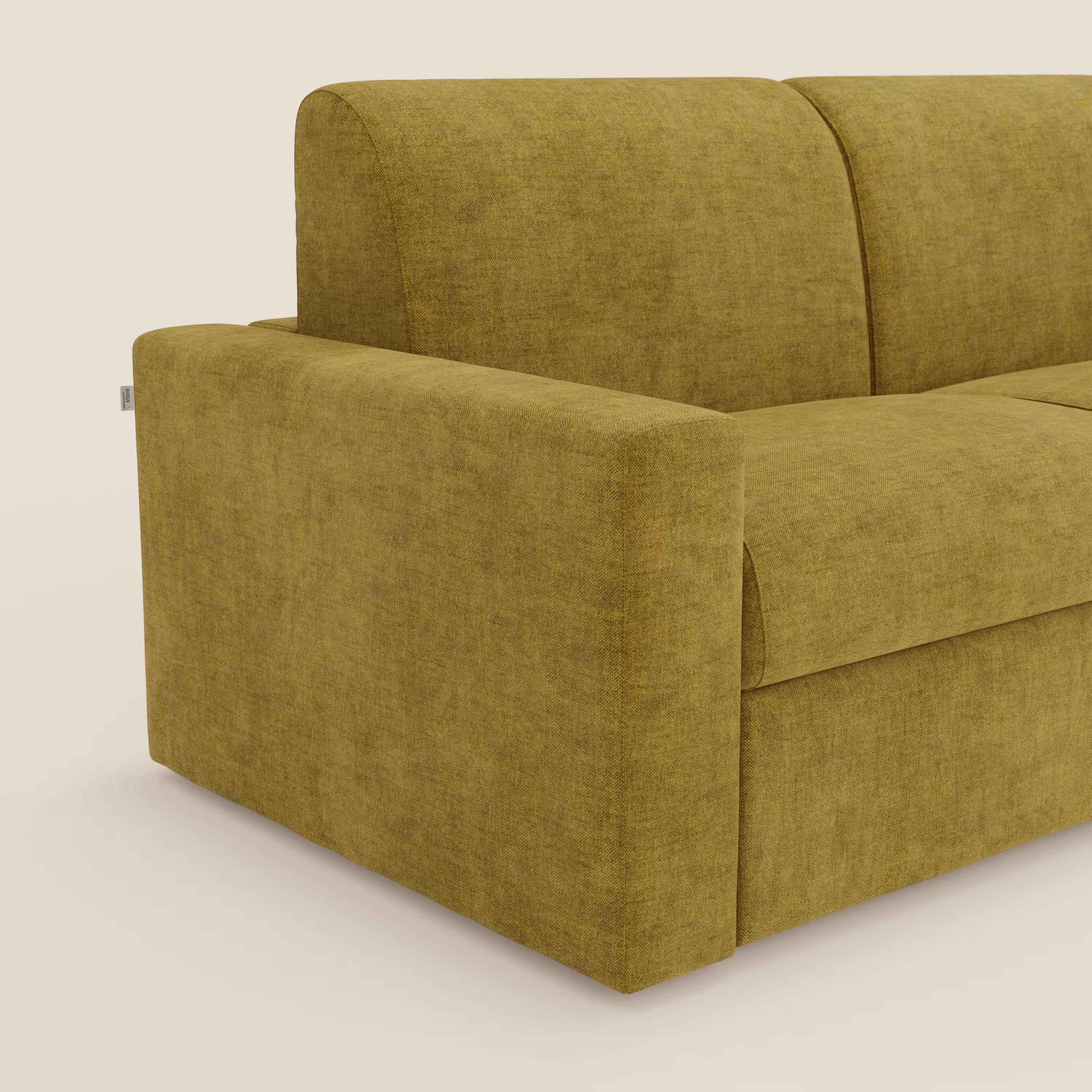 Primo piano del letto matrimoniale Diomede Divano di Divani.Store, in velluto sfoderabile giallo T35, facile da pulire, che mostra il suo design moderno, la sua imbottitura e il suo materasso ad alta densità su uno sfondo a tinta unita.