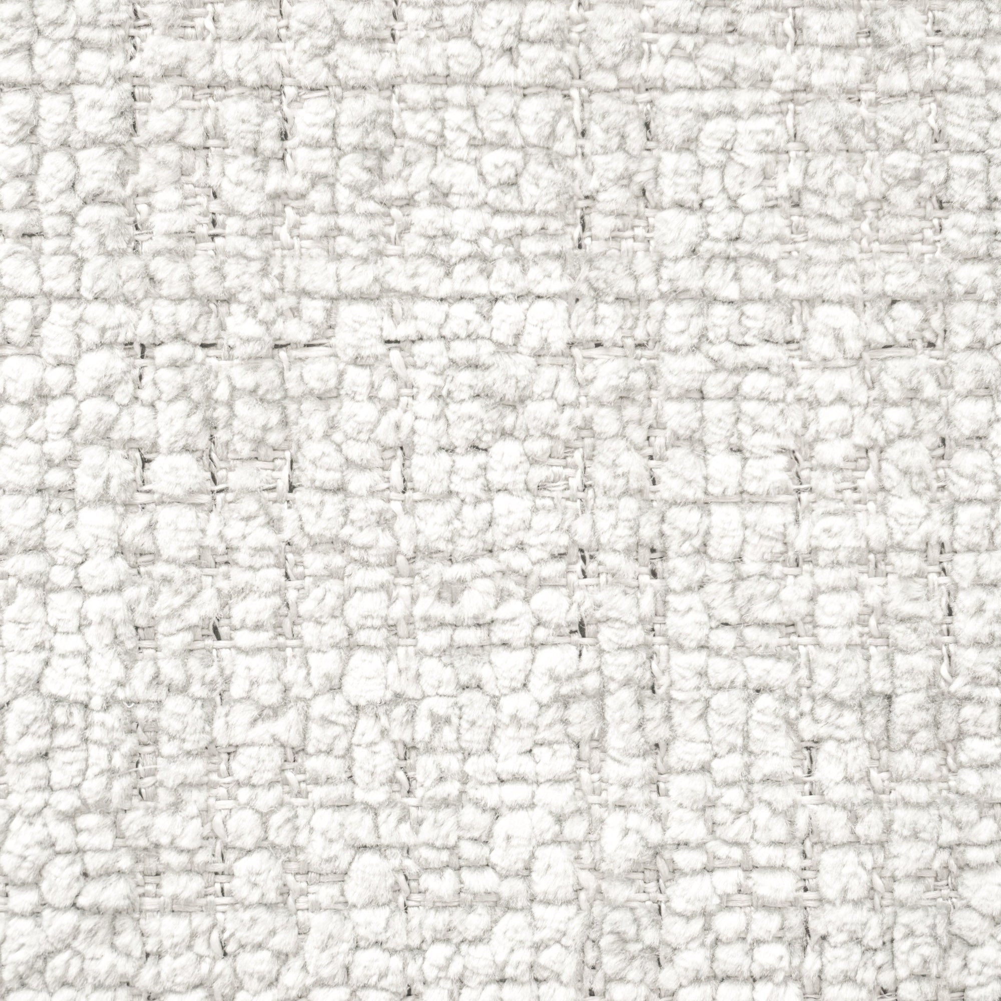 Primo piano di T28 River Eleganza di Divani.Store: un tessuto smacchiabile grigio chiaro con un motivo a griglia in rilievo e una morbida protezione della superficie, ideale per rivestimenti o abiti accoglienti e di alta gamma.