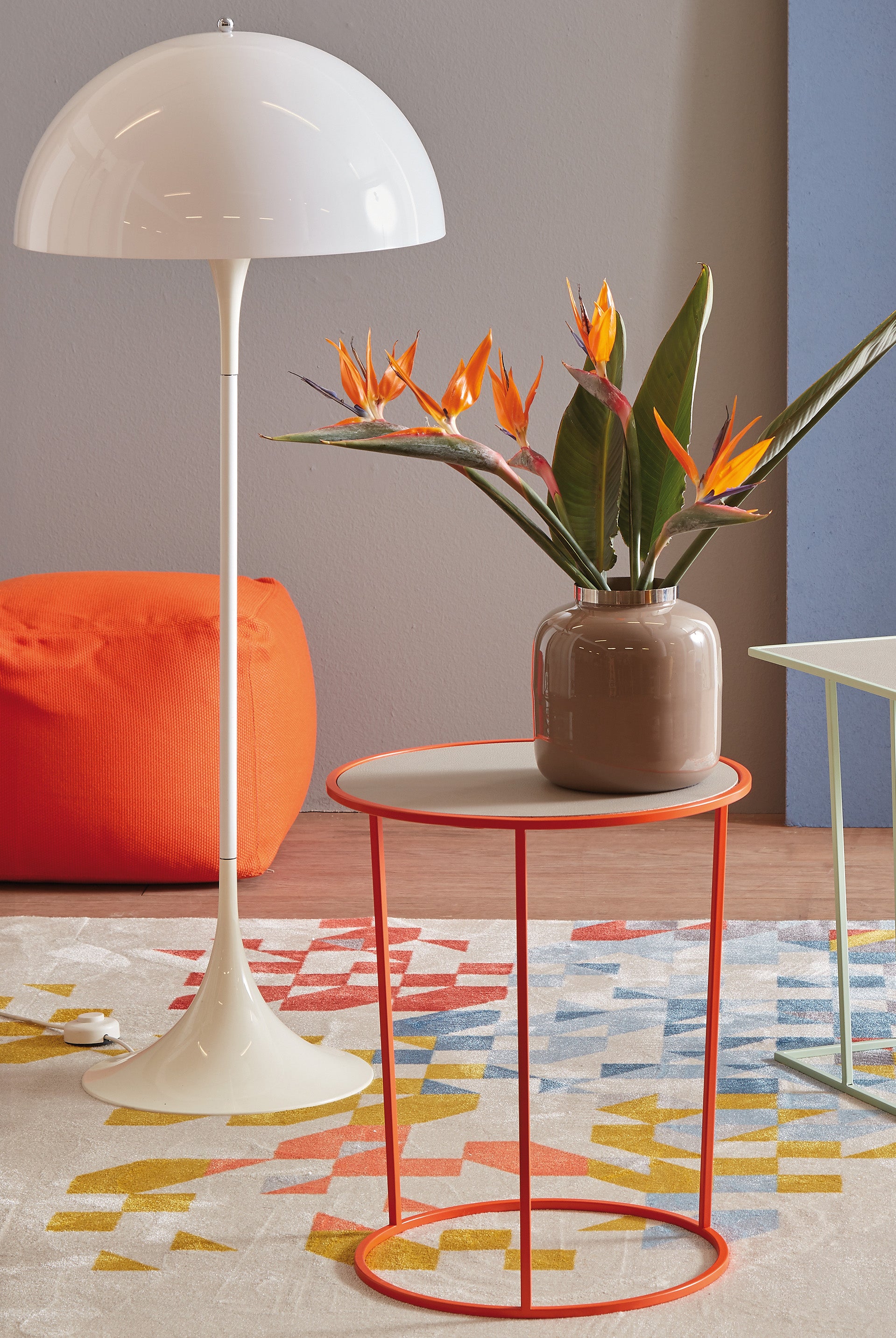 Costance tavolino rotondo da salotto con piano in pelle fiore melaminico - divani.store