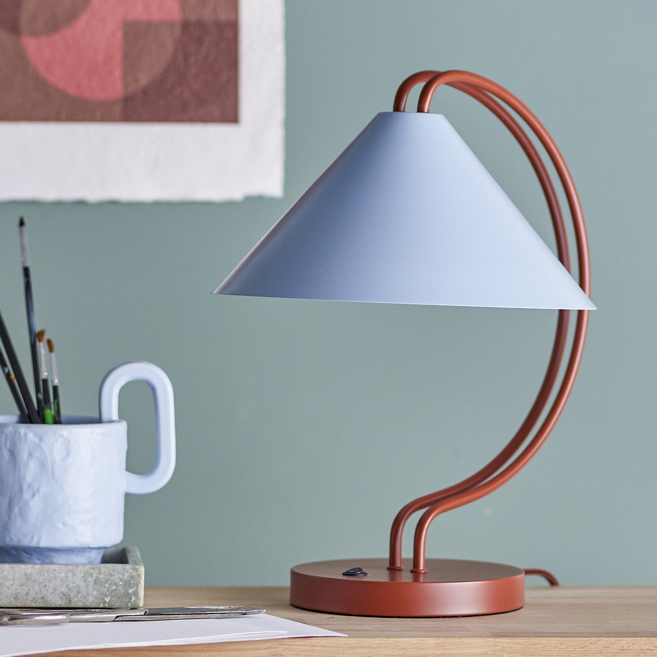 Janya lampada da tavolo in metallo rosso e blu - divani.store