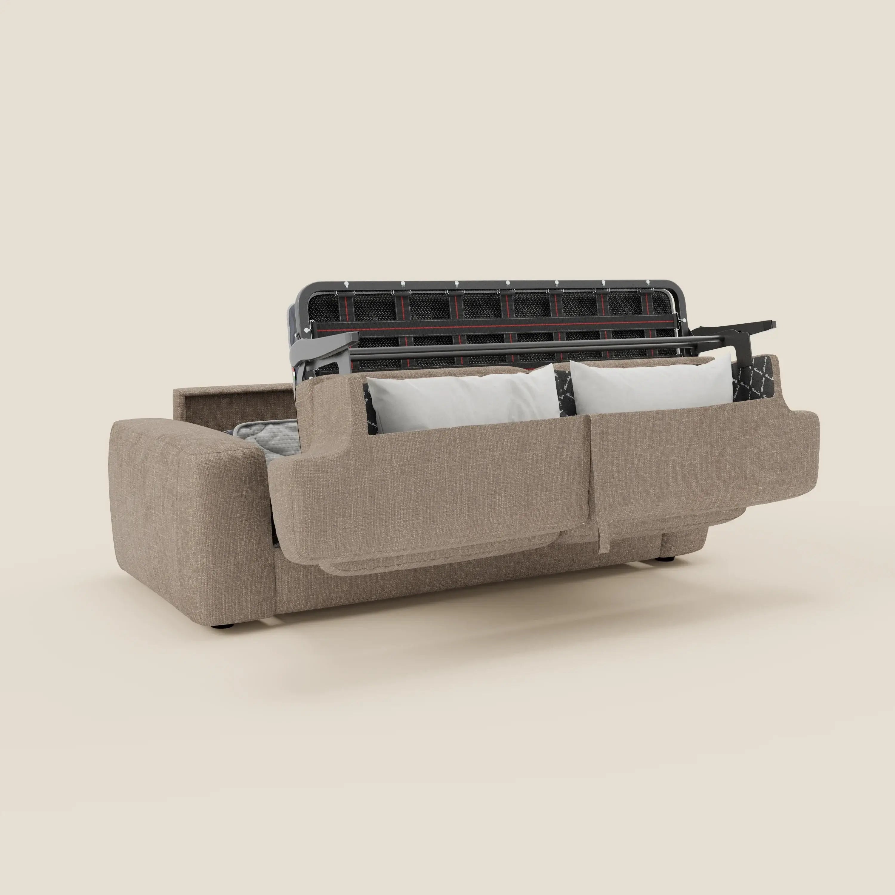 Il letto materasso Cloud Divano H17 cm di Divani.Store è caratterizzato da morbidi cuscini in tessuto impermeabile T06 tortora e da uno schienale sollevato che rivela un contenitore nascosto con cuscini bianchi, il tutto sostenuto da una robusta struttura in metallo su uno sfondo chiaro.