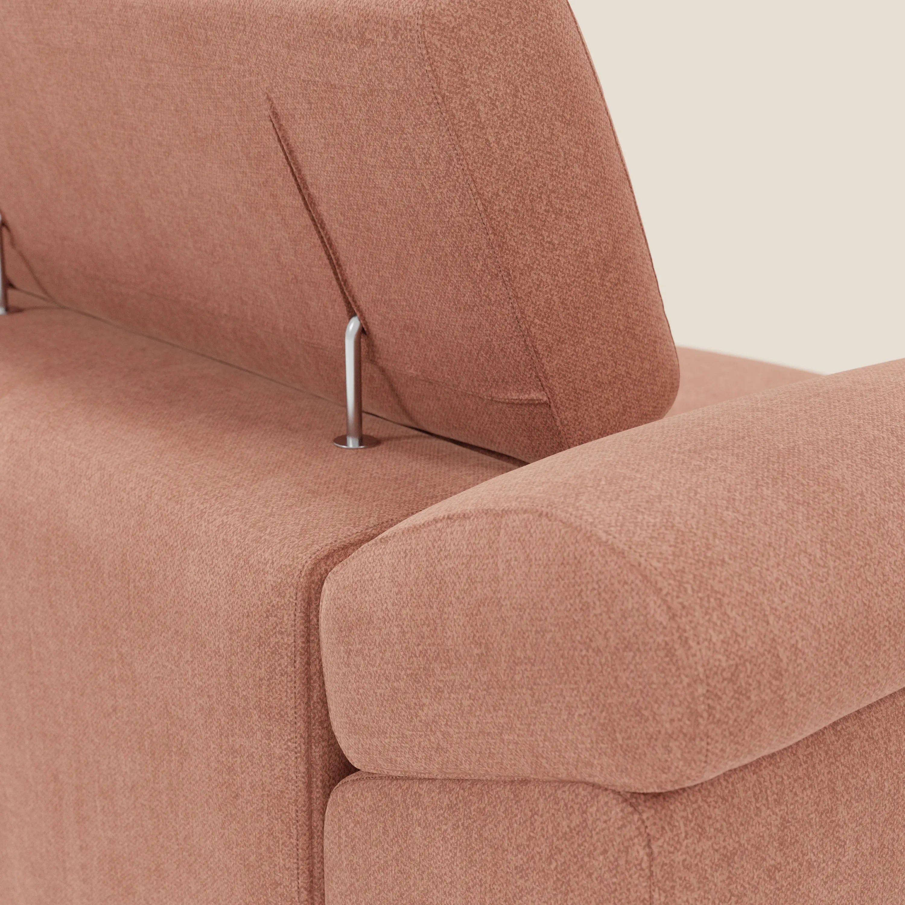 Donatello Sofa mit 3 ausziehbaren Sitzen, Armlehnen mit Staufach und verstellbaren Kopfstützen aus abwaschbarem Stoff T23 pfirsich