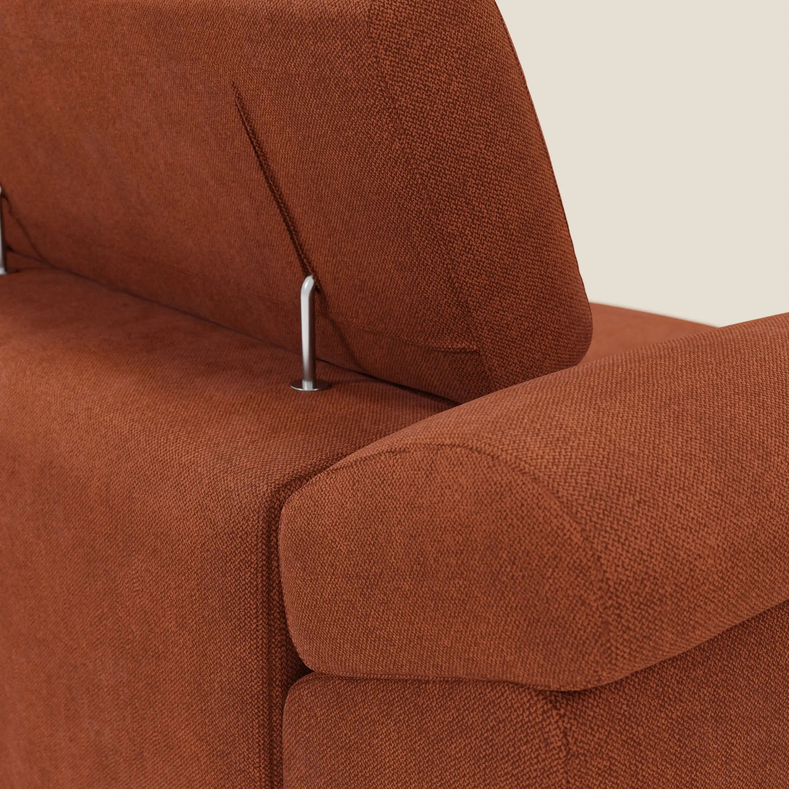 Donatello Sofa mit 3 ausziehbaren Sitzen, Armlehnen mit Staufach und verstellbaren Kopfstützen aus abwaschbarem Stoff T23 rostrot