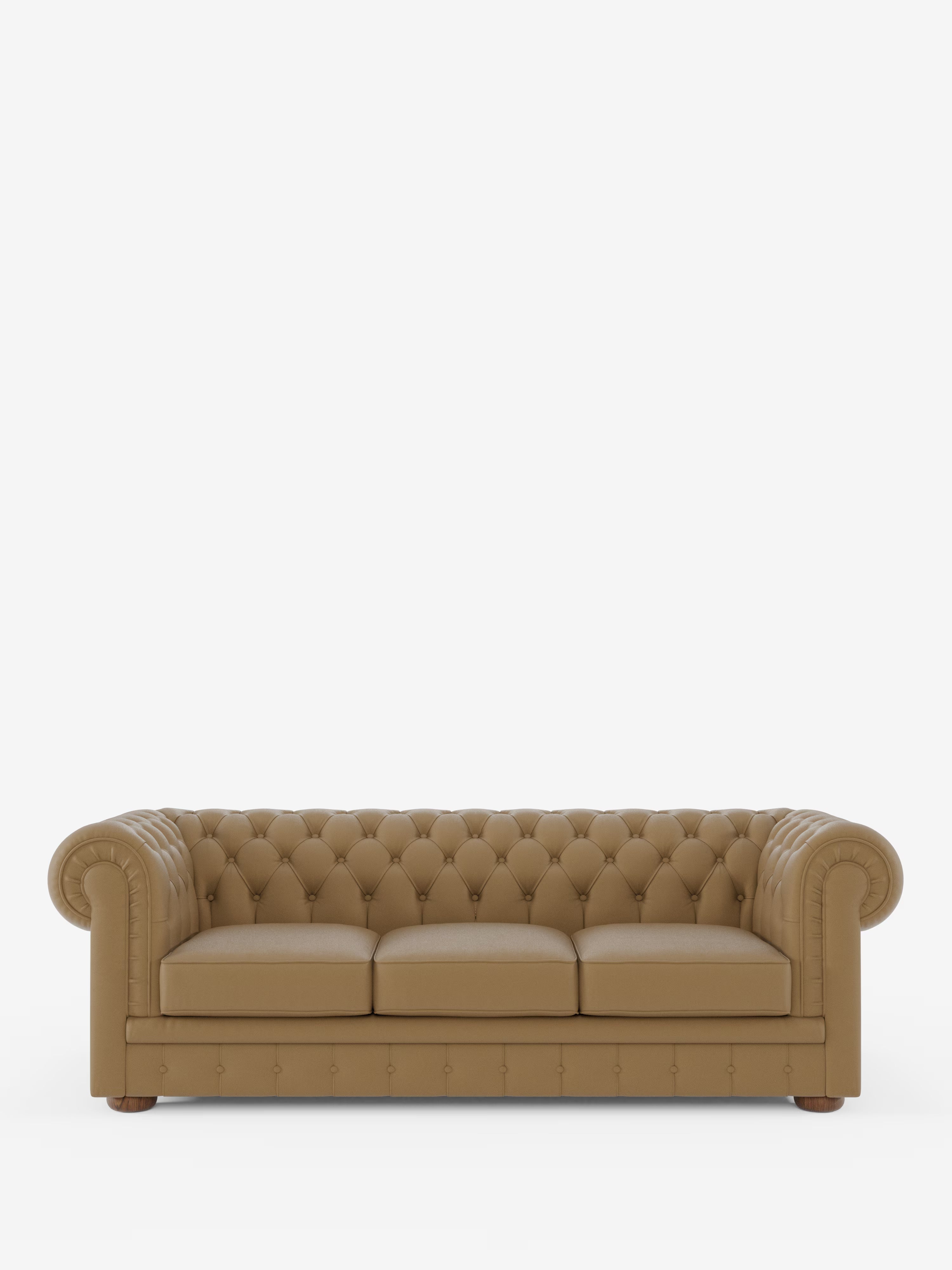 Chester a 4 posti con 3 sedute in vera pelle – Chesterfield capitonné artigianale di Divani.Store, caratterizzato da braccioli arrotondati e profonda trapuntatura a bottoni, tre cuscini di seduta e gambe corte in legno, presentato su uno sfondo bianco a tinta unita. Questo divano Chesterfield è un esempio di maestria artigianale che esalta un’eleganza senza tempo.