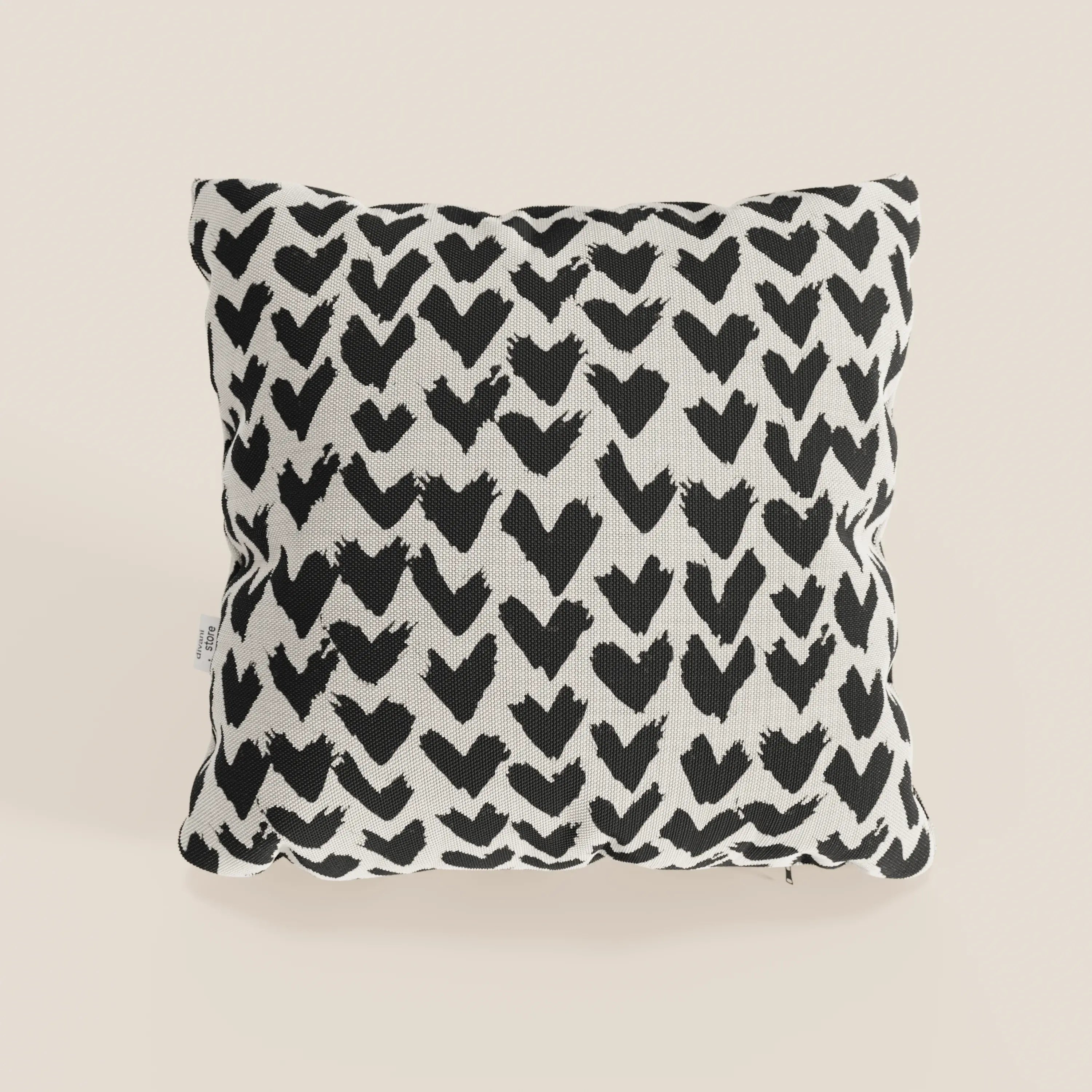 Arrow cuscini geometrici di Divani.Store: un cuscino quadrato in tessuto idrorepellente nero, disponibile in diversi colori e dal design moderno, perfetto per aggiungere stile contemporaneo al tuo ambiente.