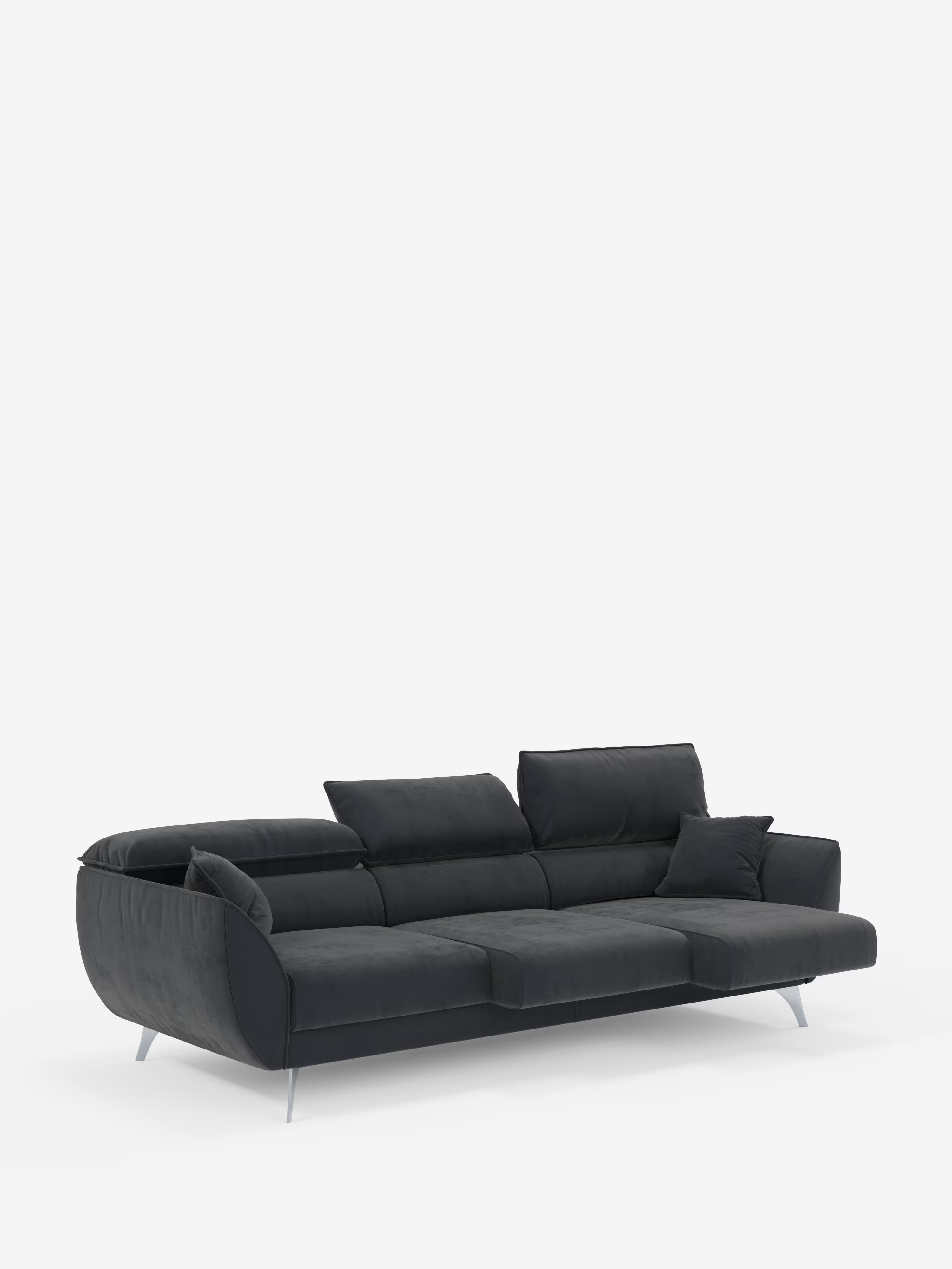 Il divano Michelangelo 4 Posti di Divani.Store è un divano moderno in grigio scuro, realizzato in un elegante tessuto in velluto antimacchia (vellutino smacchiabile T30). È caratterizzato da sottili gambe argentate, ampi braccioli, cuscini dello schienale angolati, tre sedute estensibili, poggiatesta reclinabili ed è corredato da un cuscino decorativo abbinato, il tutto presentato su uno sfondo bianco a tinta unita.