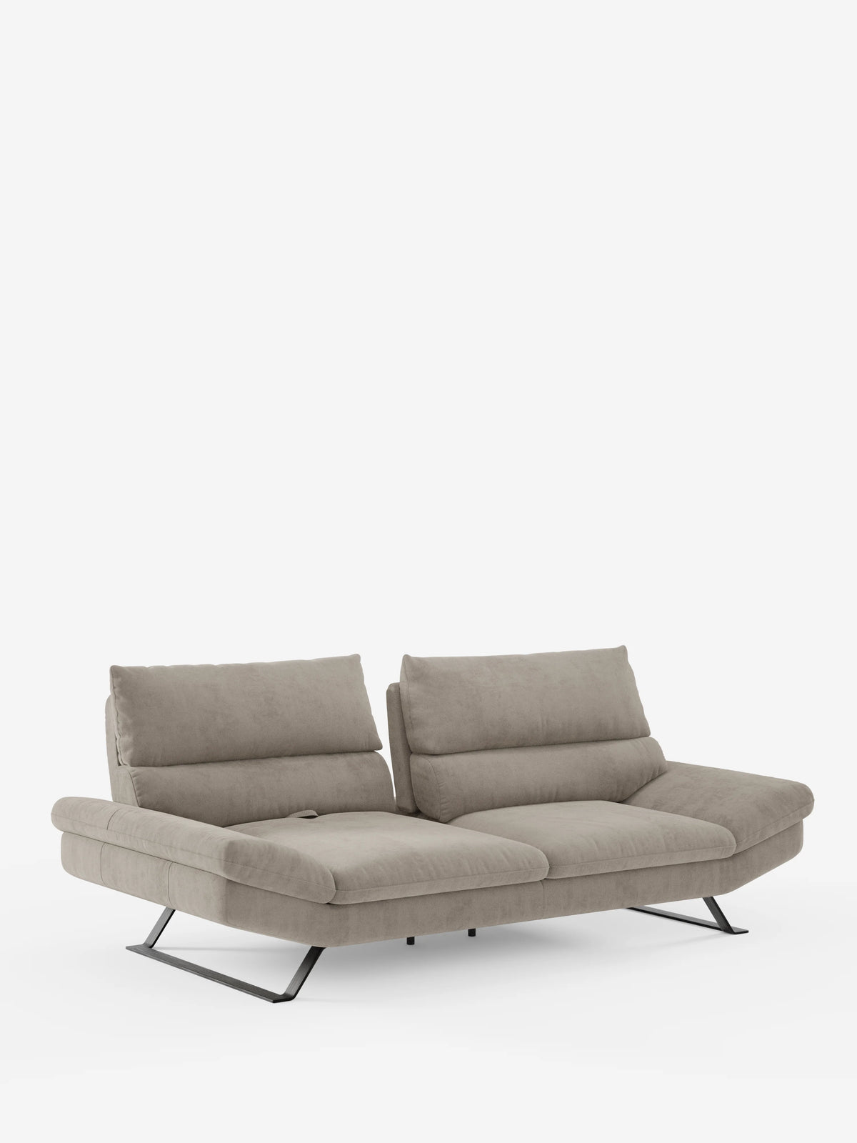 Il divano Eclipse dal design moderno di Divani.Store è un divano contemporaneo di colore grigio chiaro con base sospesa, schienali traslanti regolabili, rivestimento in morbida microfibra T11 resistente alle macchie, cuscini soffici e gambe alte in metallo nero angolate, presentato su uno sfondo bianco a tinta unita.