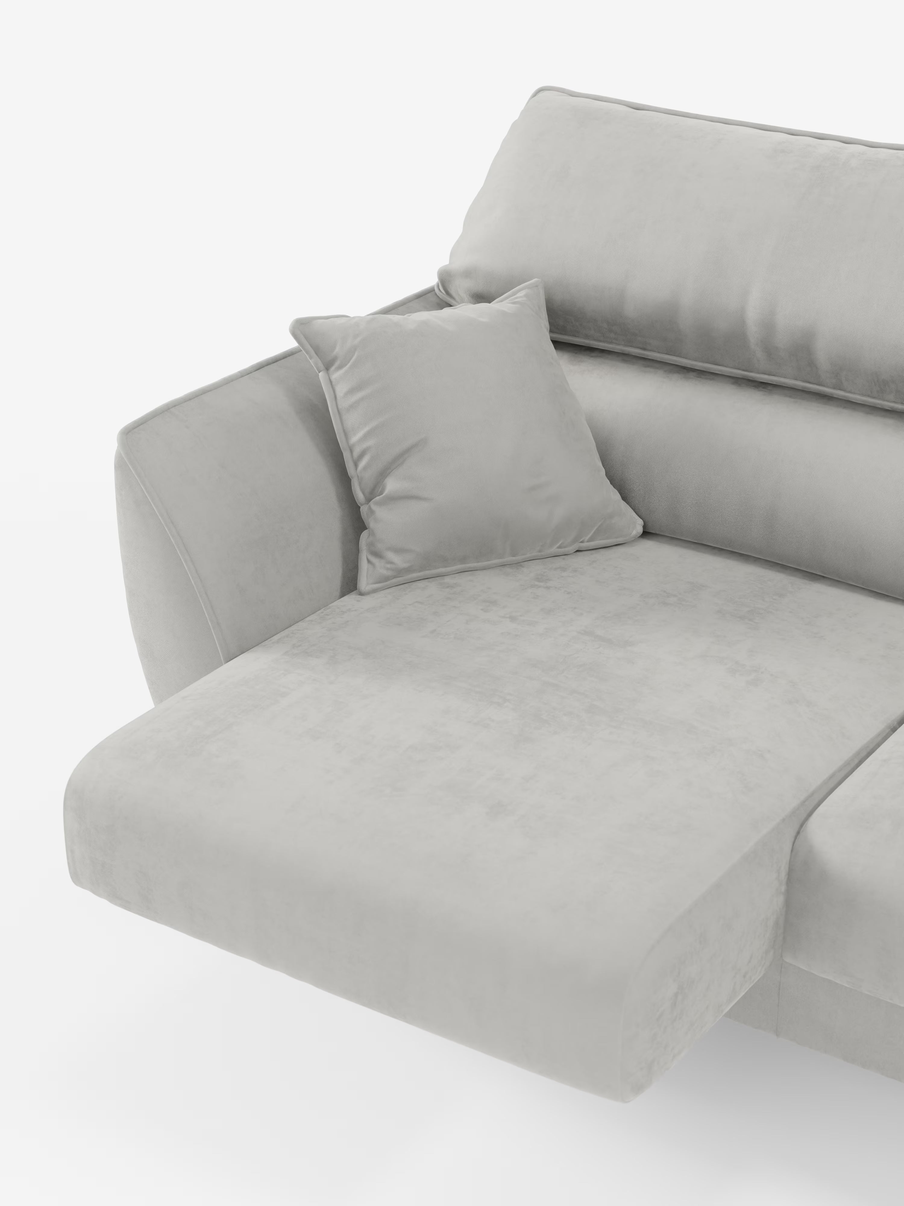 Un divano Michelangelo contemporaneo a 2 e 3 posti di colore grigio chiaro di Divani.Store, con chaise longue a sinistra, rivestimento in tessuto T30 antimacchia, sedute allungabili per un comfort extra, un cuscino quadrato coordinato, imbottitura morbida e poggiatesta regolabili, presentato su uno sfondo bianco a tinta unita.