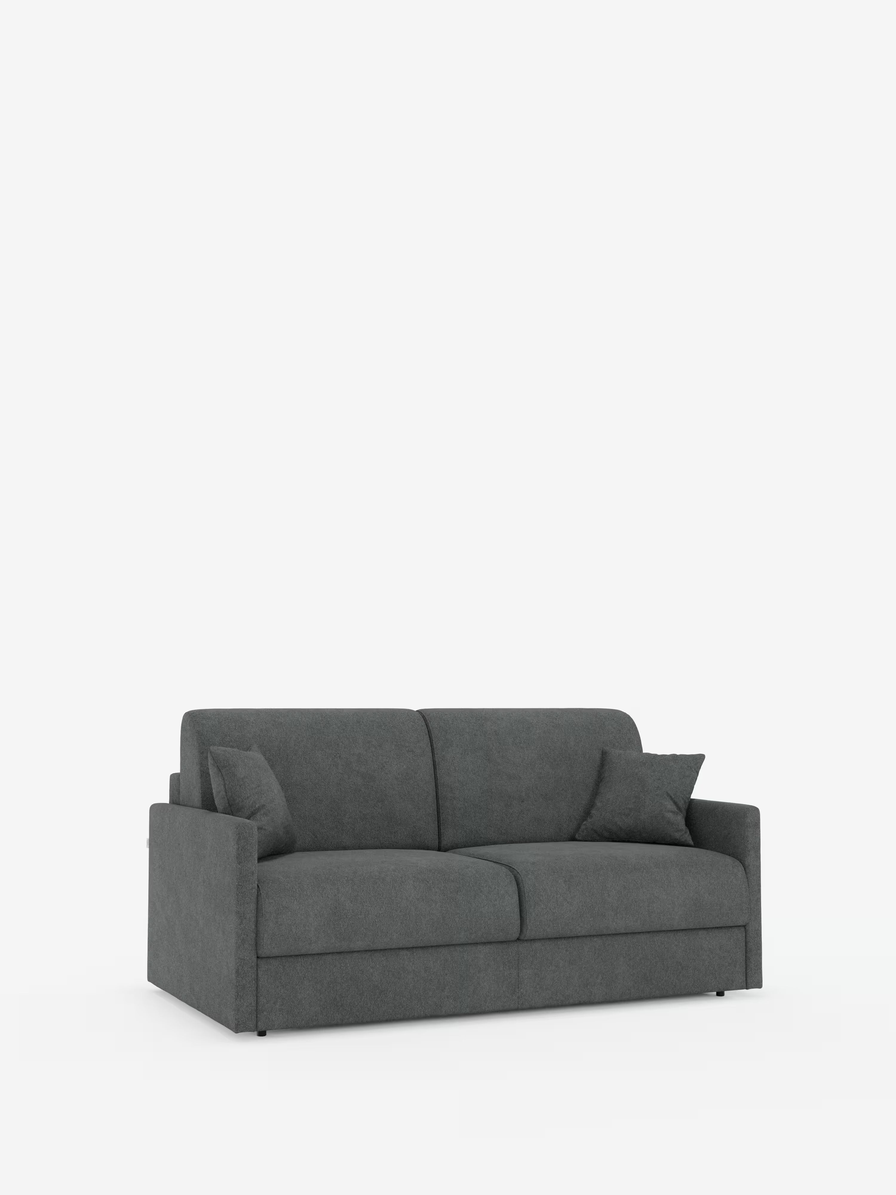 Un divano letto Tommy Divano contemporaneo, nei toni del grigio scuro, a 2 e 3 posti matrimoniale, di Divani.Store, rivestito in tessuto T33 facile da pulire e simile al cotone, completamente sfoderabile, caratterizzato da una silhouette compatta con due cuscini di seduta, uno schienale basso, braccioli squadrati e due cuscini decorativi abbinati. Il divano si stacca su uno sfondo bianco liscio e presenta un design minimalista ma confortevole.