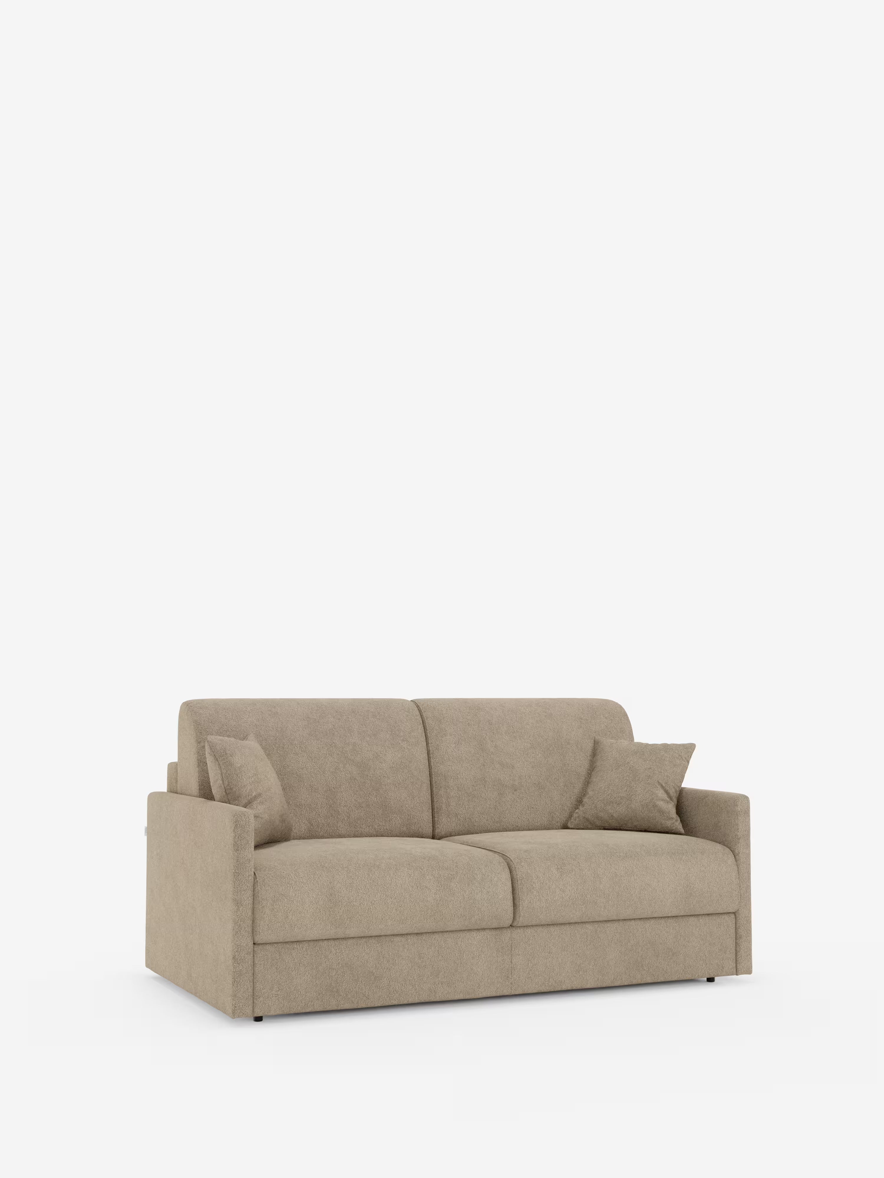 Un divano letto Tommy Divano a 2 e 3 posti, modello matrimoniale, di colore beige, disponibile su Divani.Store, rivestito in tessuto simile al cotone, resistente alle macchie e completamente sfoderabile (T33), presenta braccioli rettangolari sottili ed è corredato da due cuscini decorativi abbinati. Su uno sfondo bianco a tinta unita, questo divano moderno presenta uno schienale dritto, morbidi e spessi cuscini di seduta e può ospitare comodamente fino a tre persone.