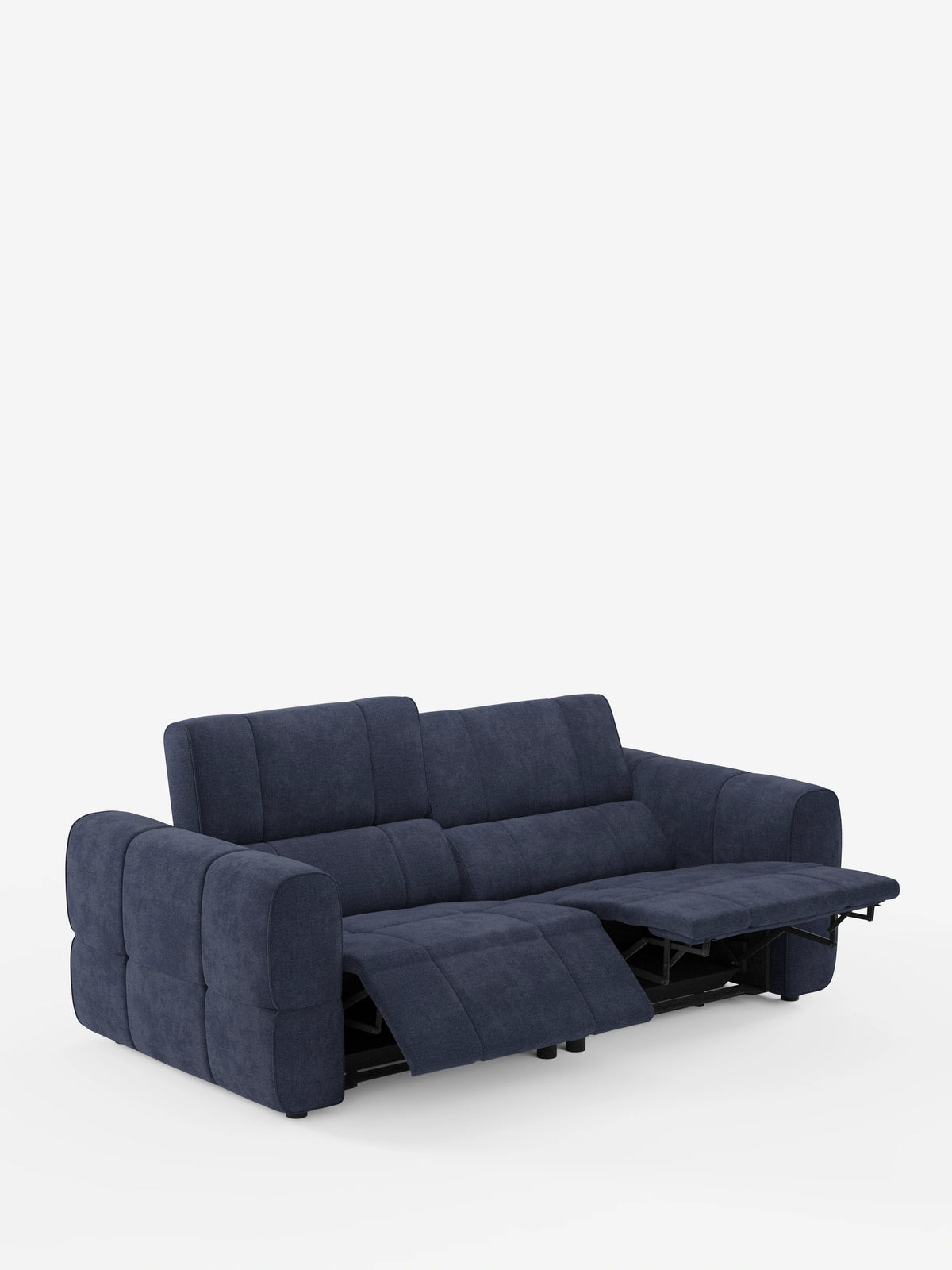 Un divano modulare Giotto a 3 posti blu scuro, con poggiatesta reclinabili e funzione relax elettrica opzionale, rivestito in tessuto smacchiabile T23, caratterizzato da una finitura testurizzata, un sedile destro reclinabile con poggiapiedi e un poggiatesta inclinato in avanti su sfondo bianco.