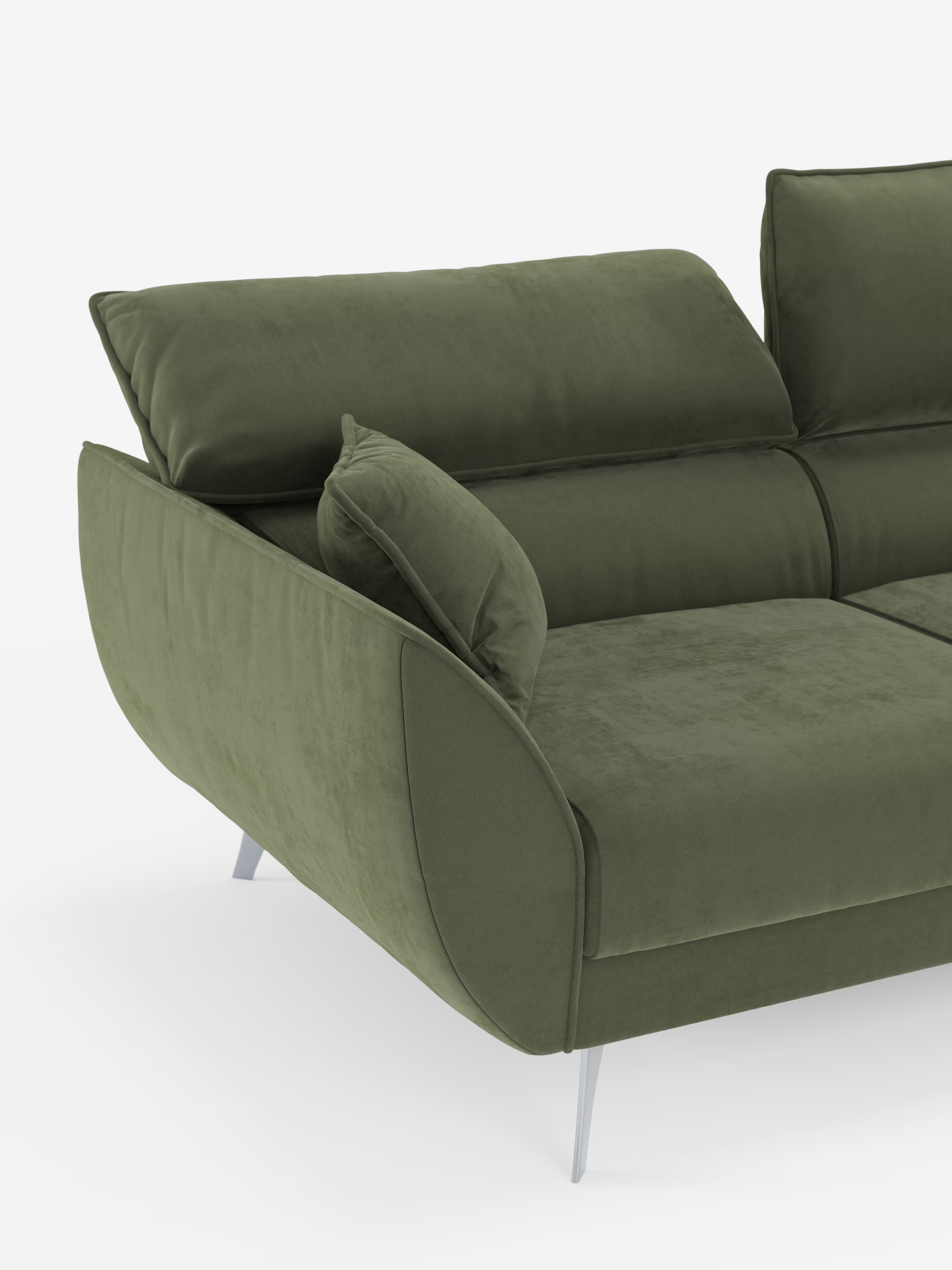 Un divano Michelangelo verde a 2 e 3 posti con sedute allungabili e poggiatesta reclinabili, rivestito in tessuto smacchiabile T30 di Divani.Store, caratterizzato da un rivestimento liscio e opaco, braccioli curvi, gambe cromate angolate, seduta morbida e cuscini coordinati. Questo elegante divano è raffigurato dal lato sinistro su uno sfondo bianco.