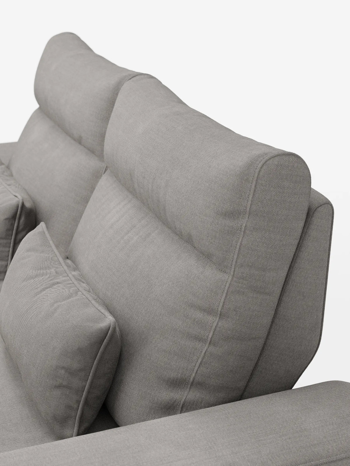 Una veduta dall'alto del divano Ischia, di colore grigio chiaro, a 3 posti con pouf estraibile e schienali traslanti in tessuto misto lino smacchiabile, caratterizzato da schienali regolabili, un cuscino lombare e un rivestimento dalla trama evidente su sfondo bianco.