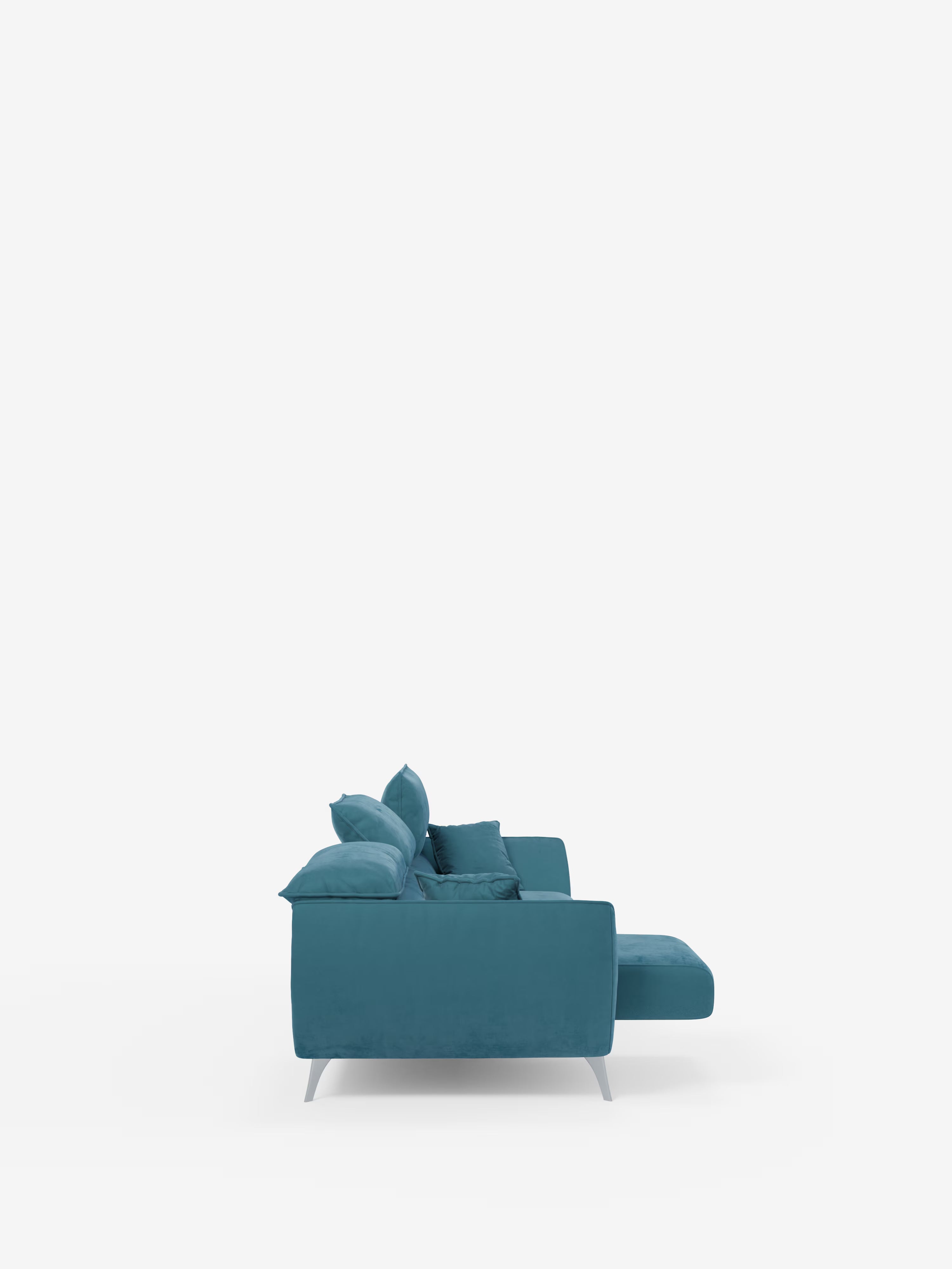 Il divano componibile Michelangelo 4 Posti di Divani.Store è presentato in una moderna tonalità verde acqua, visto di profilo. È dotato di tre sedute estraibili, tre cuscini dello schienale con poggiatesta reclinabili ed eleganti gambe angolate in metallo. L'elegante tessuto T30, simile al velluto e resistente alle macchie, risalta sullo sfondo bianco a tinta unita.