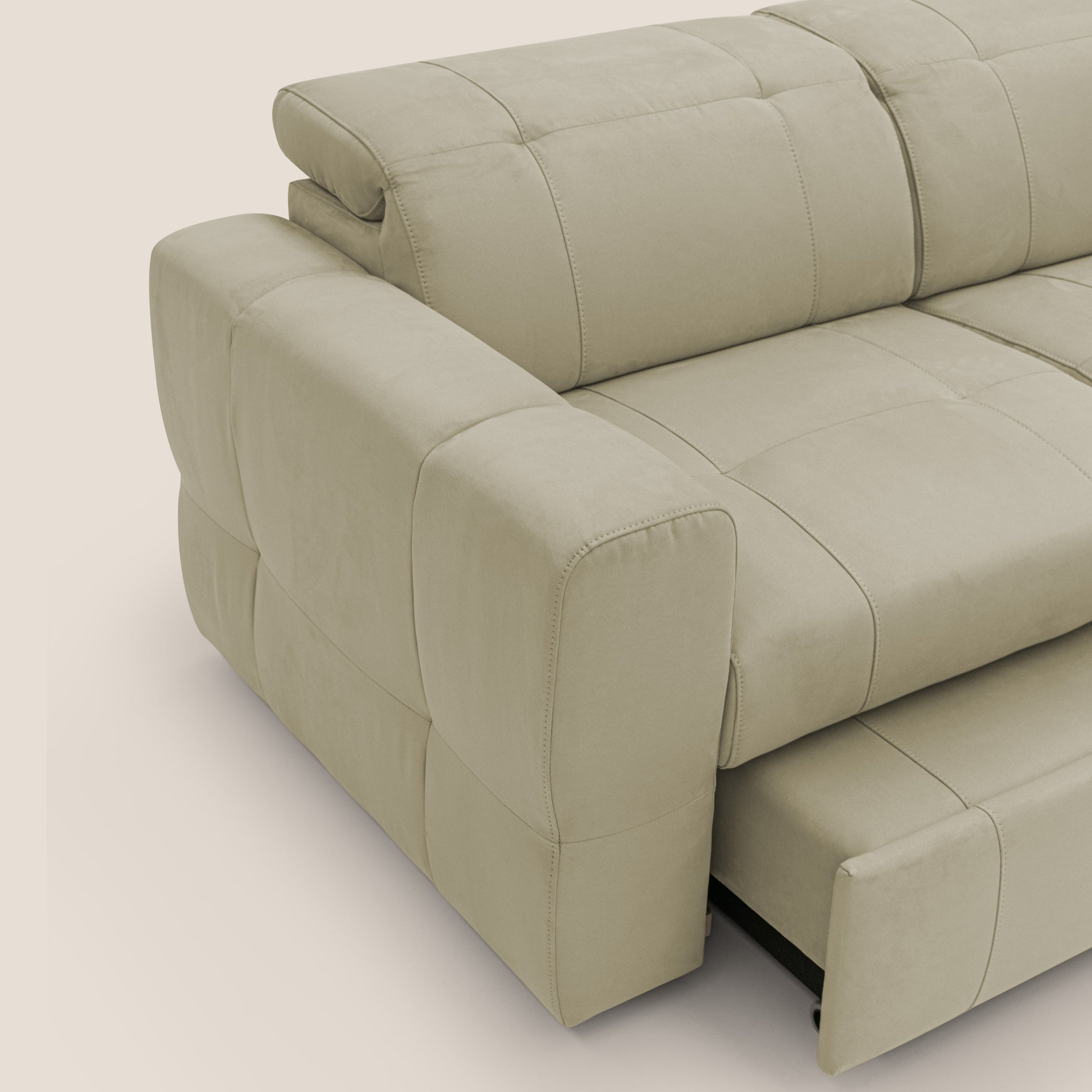 Kronos Ecksofa mit ausziehbarer Ottomane und mobilem Hocker mit Staufach aus wasserfester Mikrofaser T11