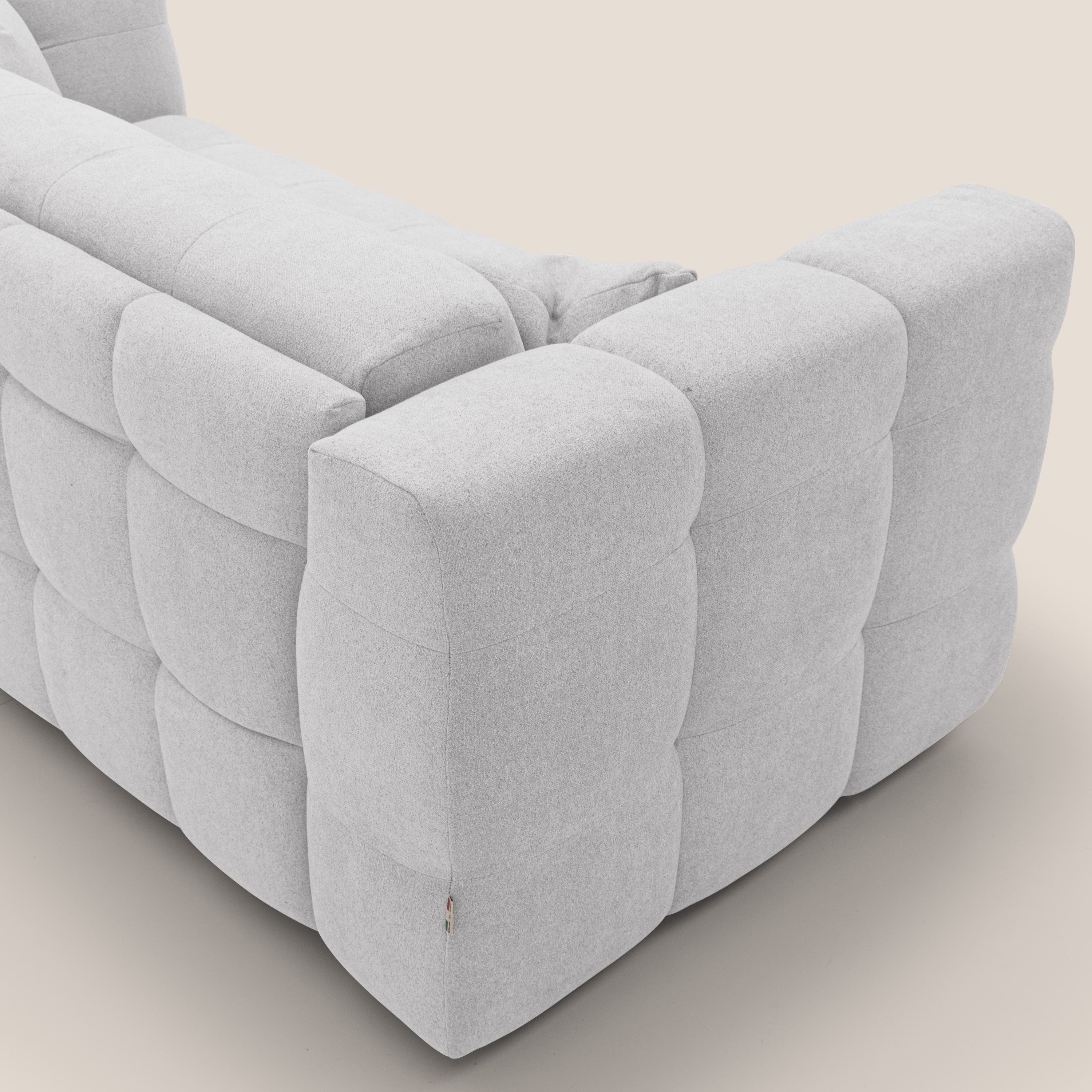 Tender Divano letto matrimoniale dal design innovativo in tessuto bouclet impermeabile T07 bianco - divani.store