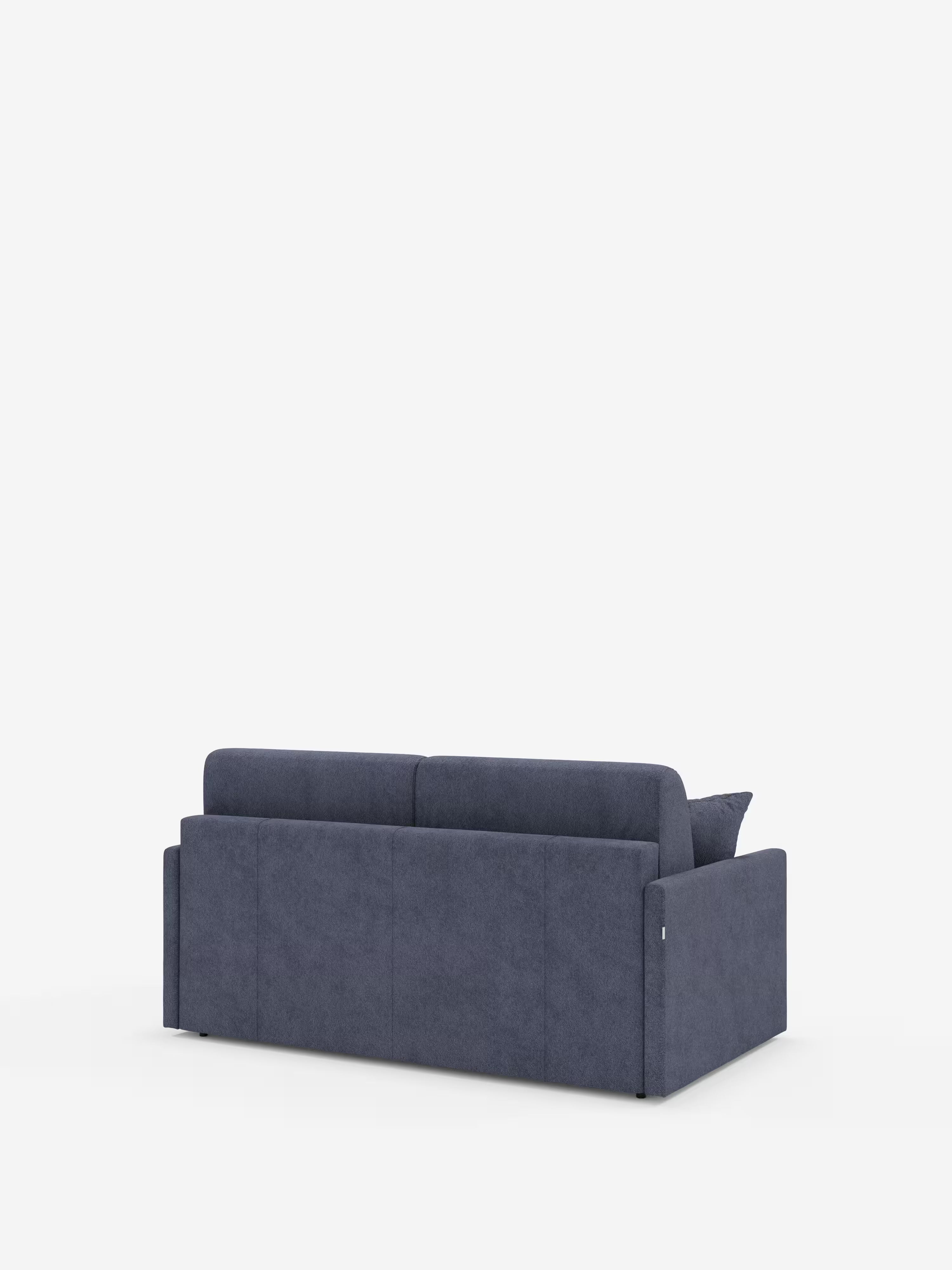 Un moderno divano in tessuto blu scuro, il “Tommy Divano letto 2 e 3 posti matrimoniale” di Divani.Store, è raffigurato di retro su uno sfondo bianco. Caratterizzato da uno stile minimal contemporaneo, questo modello dalle linee squadrate presenta uno schienale dritto, ampi braccioli e morbidi cuscini dello schienale. Rivestito in simil cotone T33 antimacchia e sfoderabile al 100% per una facile manutenzione, questo divano letto compatto include un cuscino coordinato visibile sul lato destro.