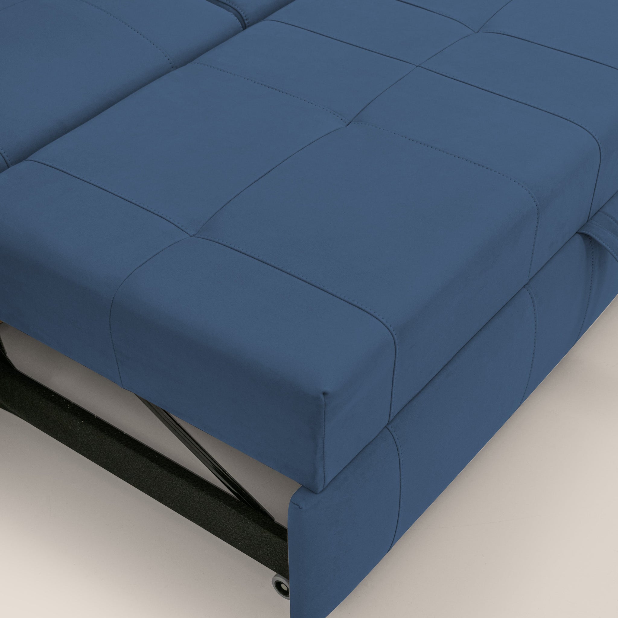 Kronos Ecksofa mit ausziehbarer Ottomane und Staufach aus wasserfester Mikrofaser T11