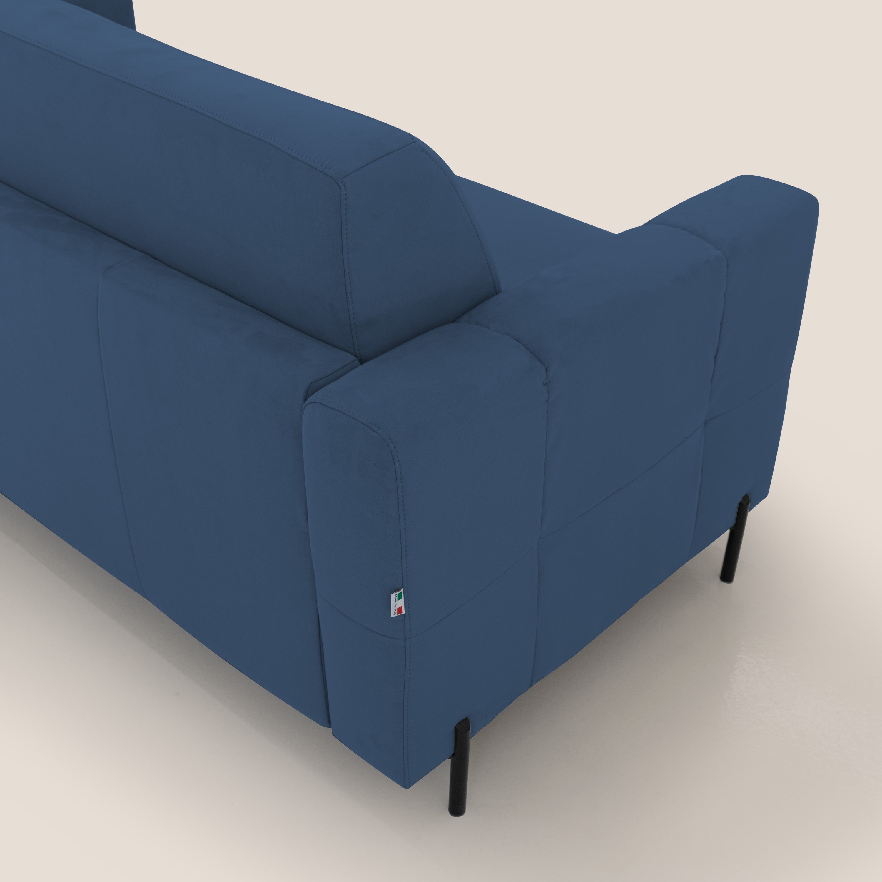 Ortensia divano letto materasso H18 cm con piedi alti in elegante microfibra smacchiabile T11 blu - divani.store