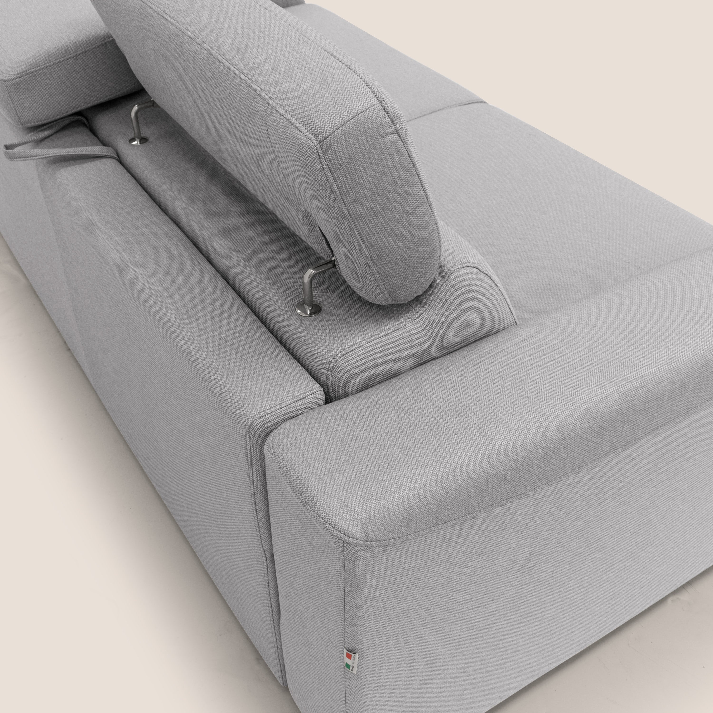 Poseidon Schlafsofa mit elektrischem Relaxmechanismus aus wasserfestem, abwaschbarem Stoff T05 grau