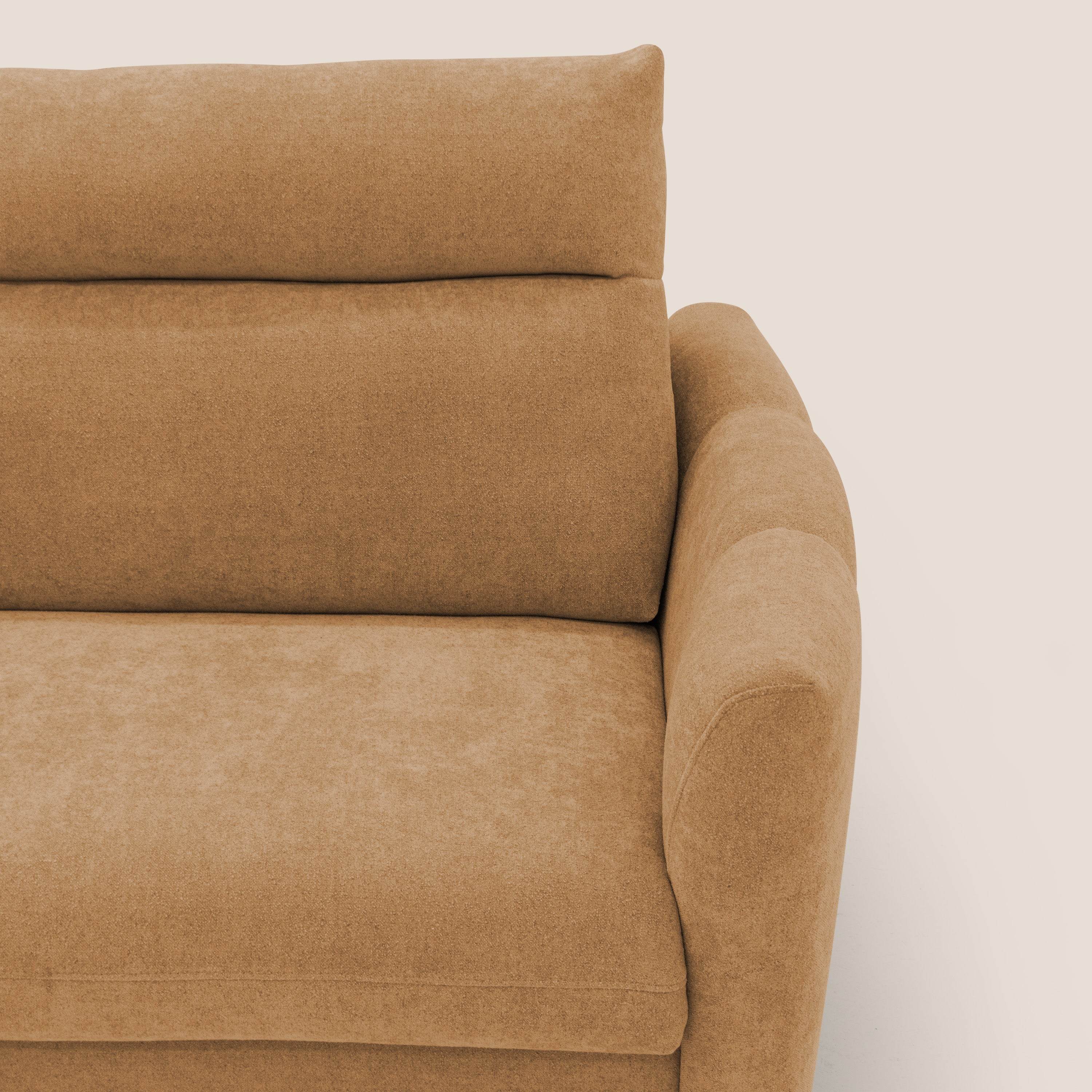 Peonia divano letto scandinavo con materasso H18 cm e morbido e alto schienale in tessuto Bouclé impermeabile T07 arancio - divani.store