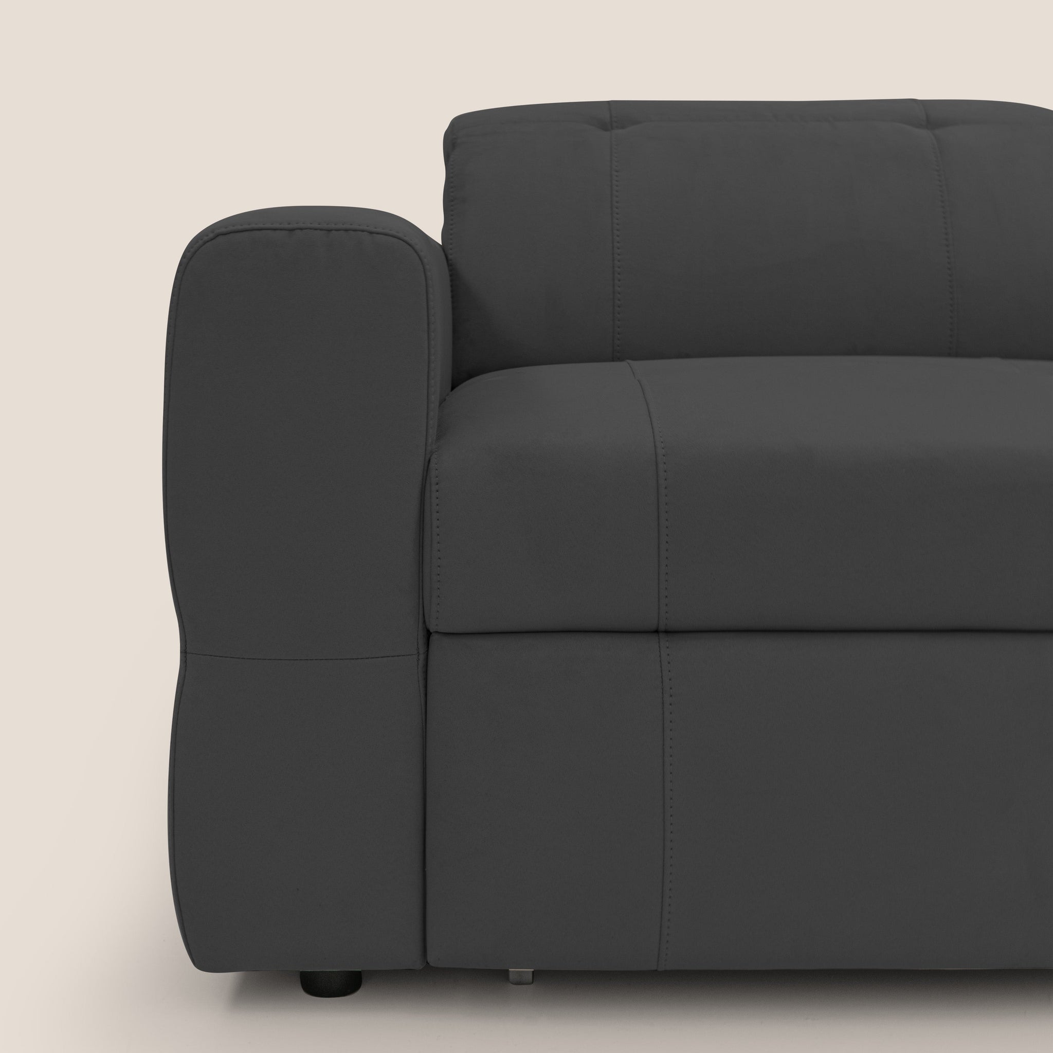 Kronos Ecksofa mit ausziehbarer Ottomane und mobilem Hocker mit Staufach aus wasserfester Mikrofaser T11