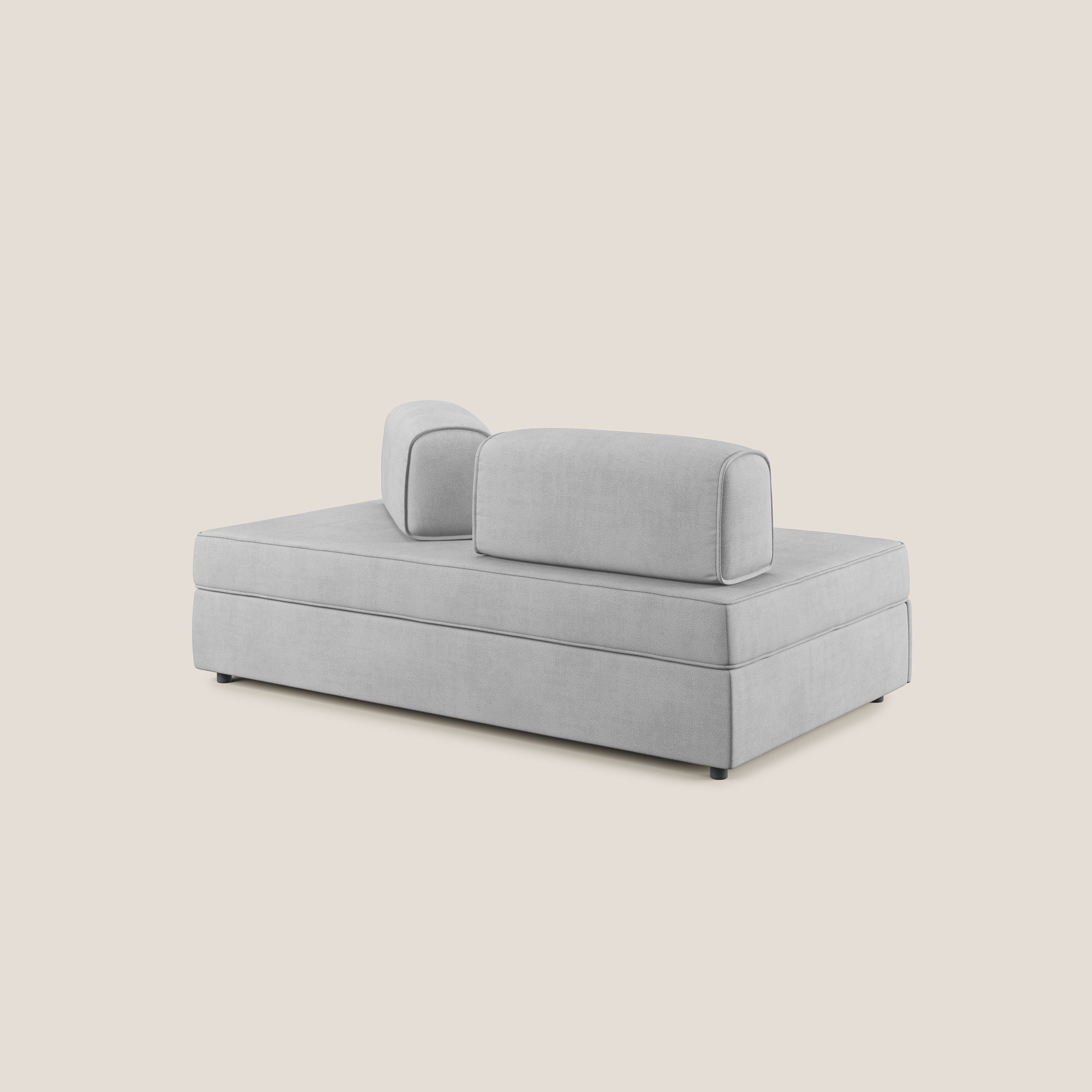 Liberty divano con pouf estraibile e schienali movibili in tessuto morbido impermeabile T02 grigio chiaro - divani.store
