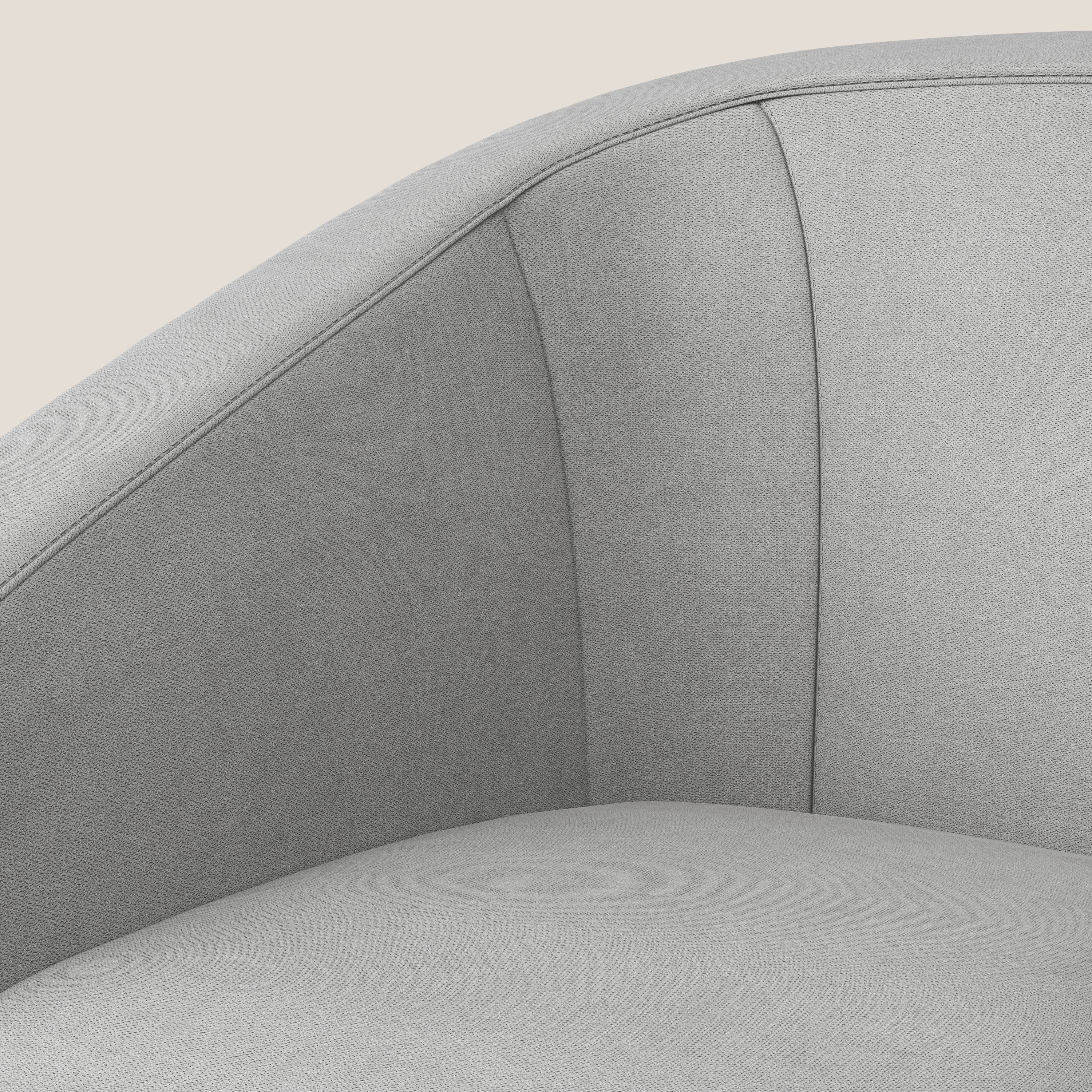 Pandora Poltroncina in tessuto morbido impermeabile T02 grigio chiaro - divani.store