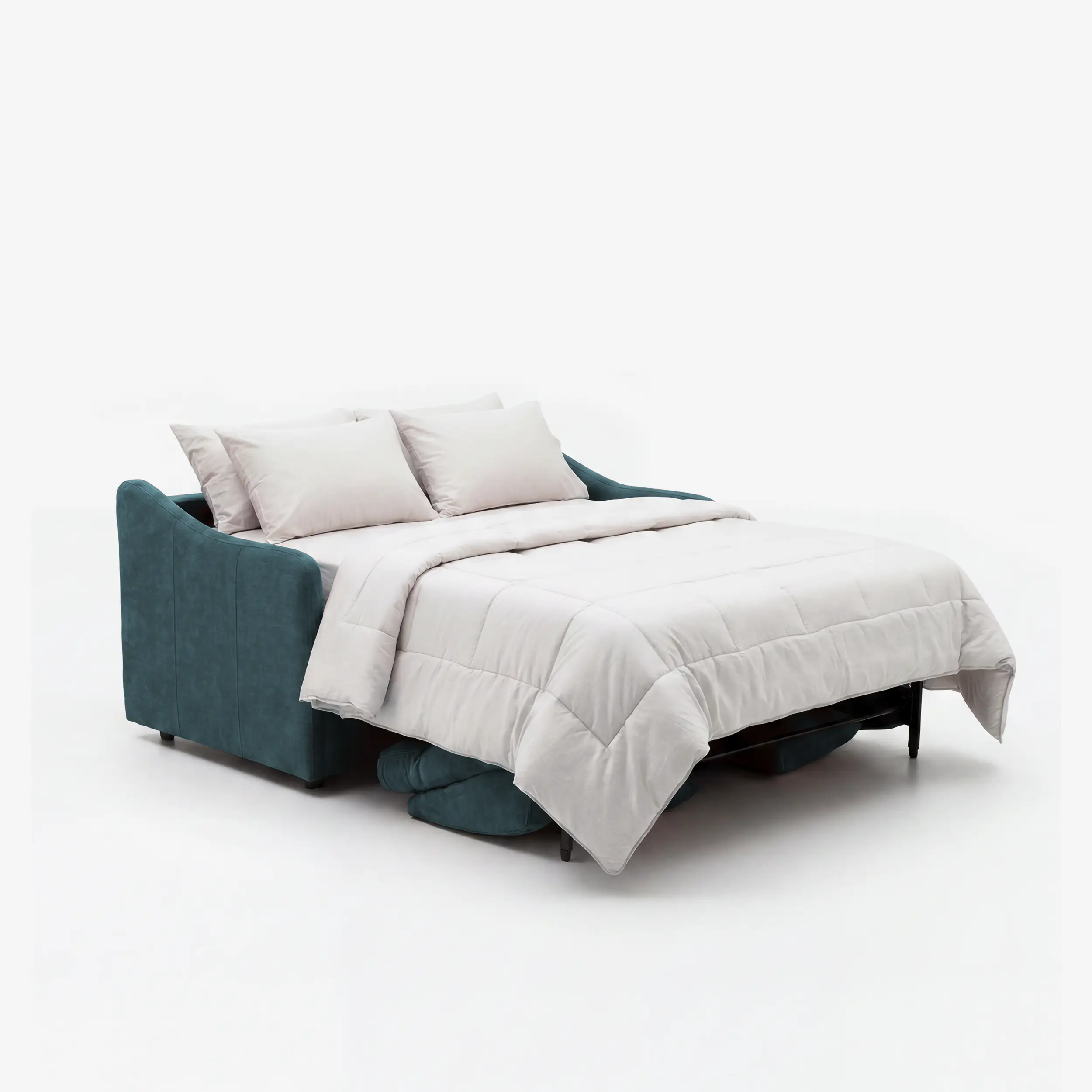 Il divano letto a 3 posti Lodovico di Divani.Store, realizzato in tessuto color verde acqua certificato Oeko-Tex e resistente alle macchie, è raffigurato aperto come materasso matrimoniale da 140x195 cm con biancheria da letto grigio chiaro e due cuscini, cuciture a trapuntino e pratici portacuscini.