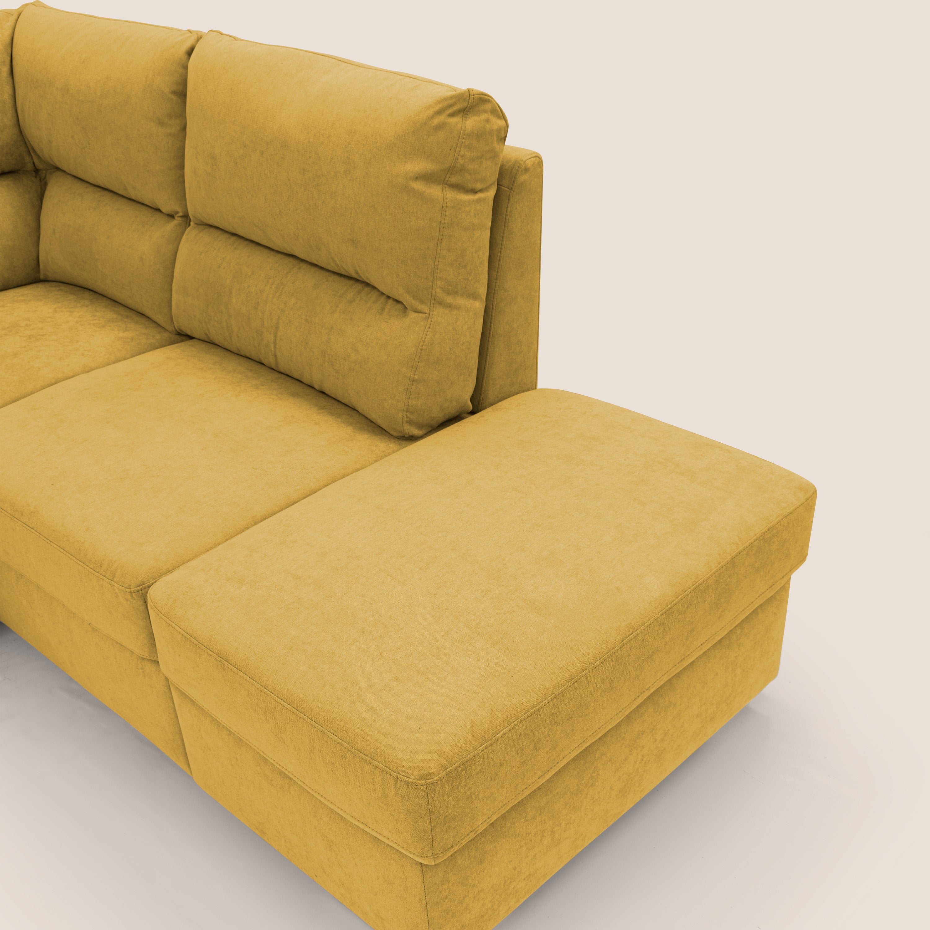 Minerva divano angolare con estraibile a cassettone e pouf contenitore in tessuto morbido impermeabile T02 giallo - divani.store