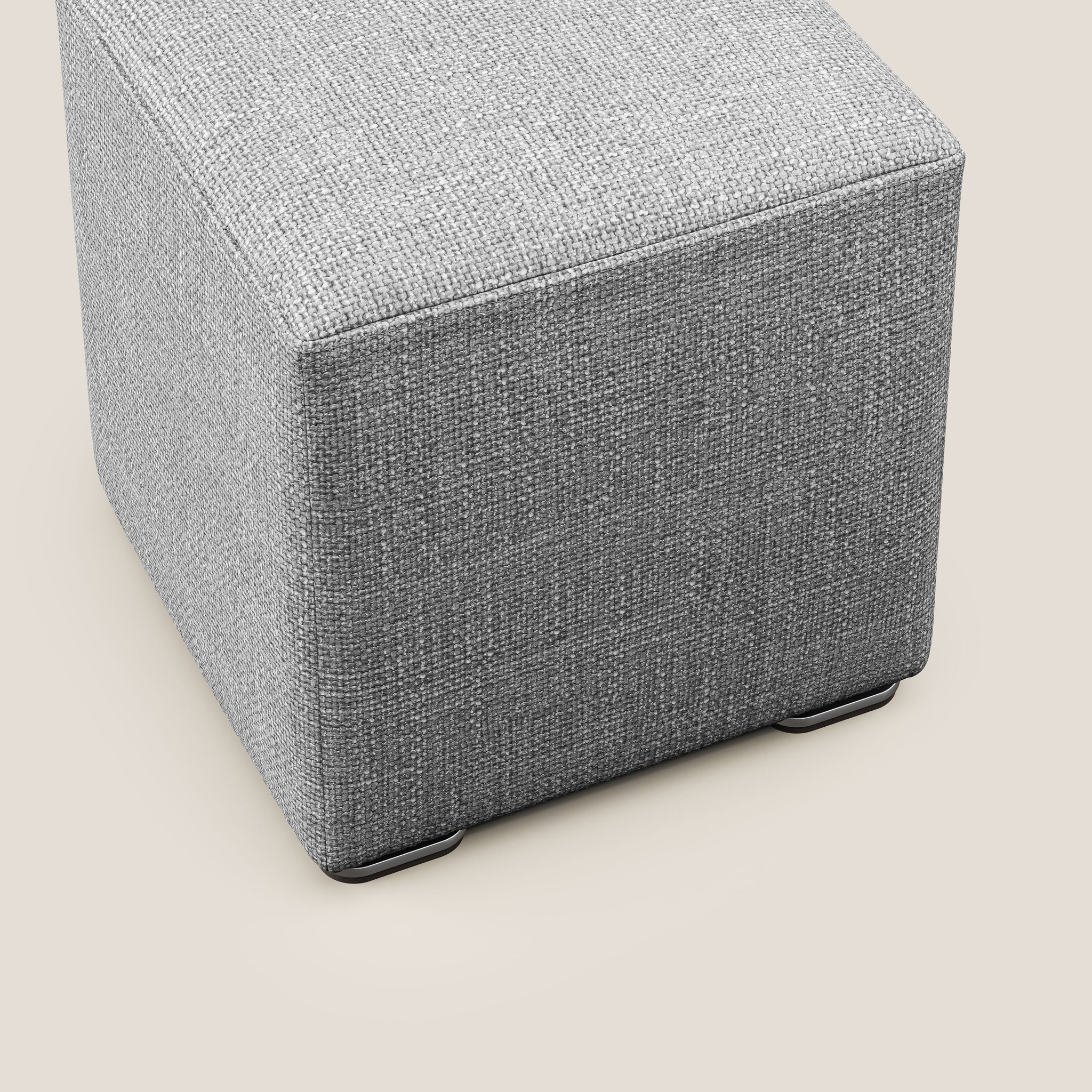 Cube Hocker aus weichem, wasserfestem Melange-Webstoff T06