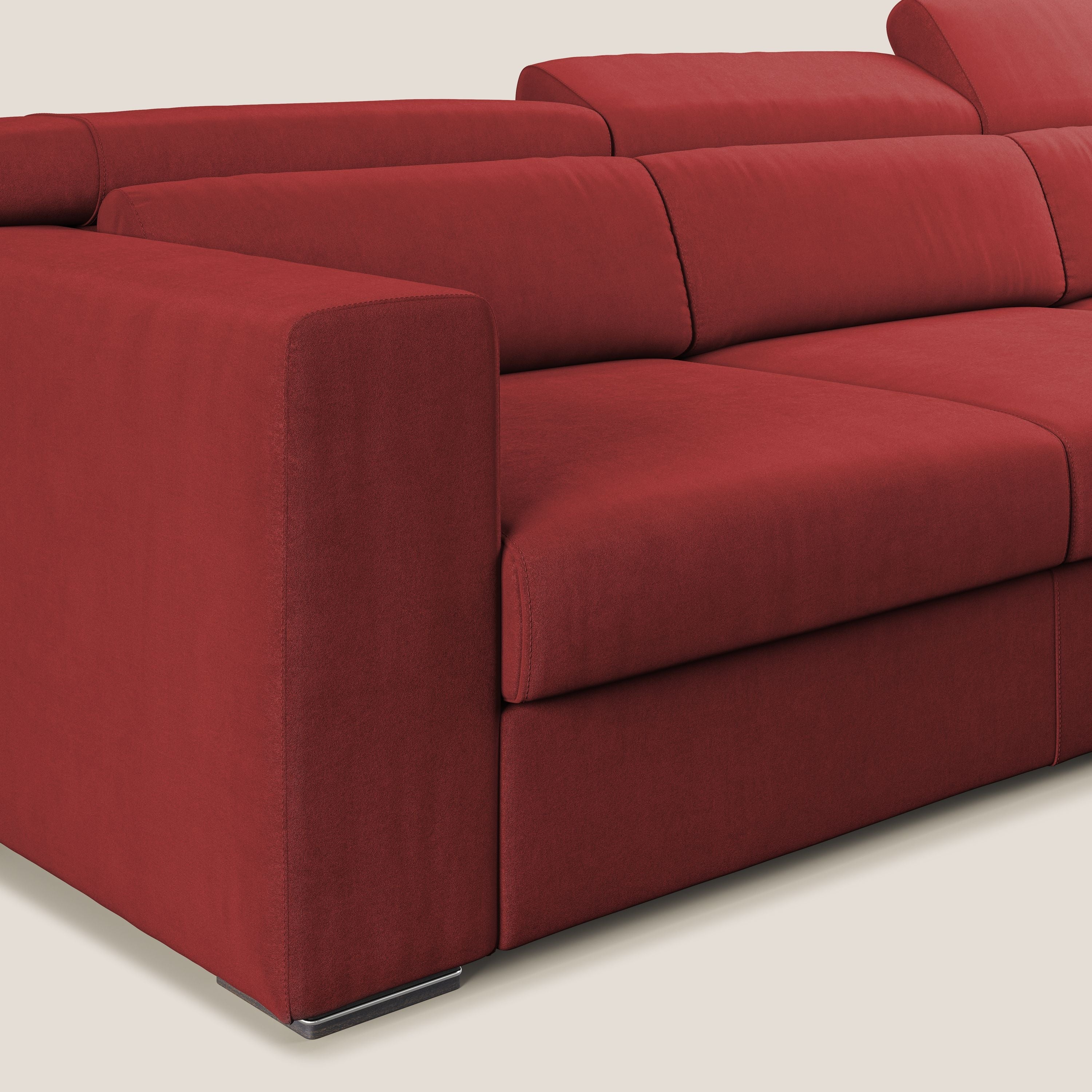 Vegas divano angolare con poggiatesta reclinabili in microfibra impermeabile T11 rosso - divani.store