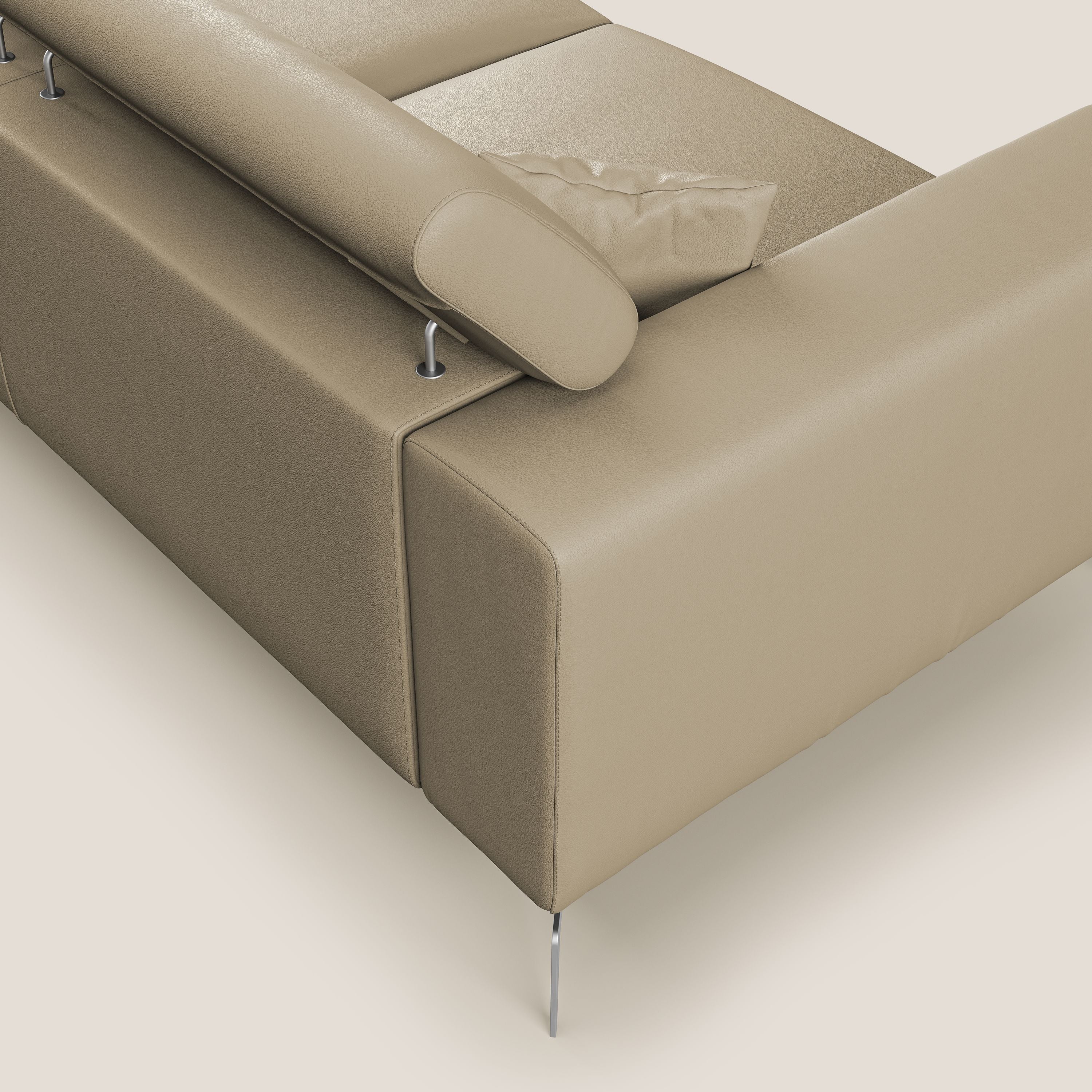 Blade Divano moderno con poggiatesta reclinabili in Ecopelle T04 beige - divani.store