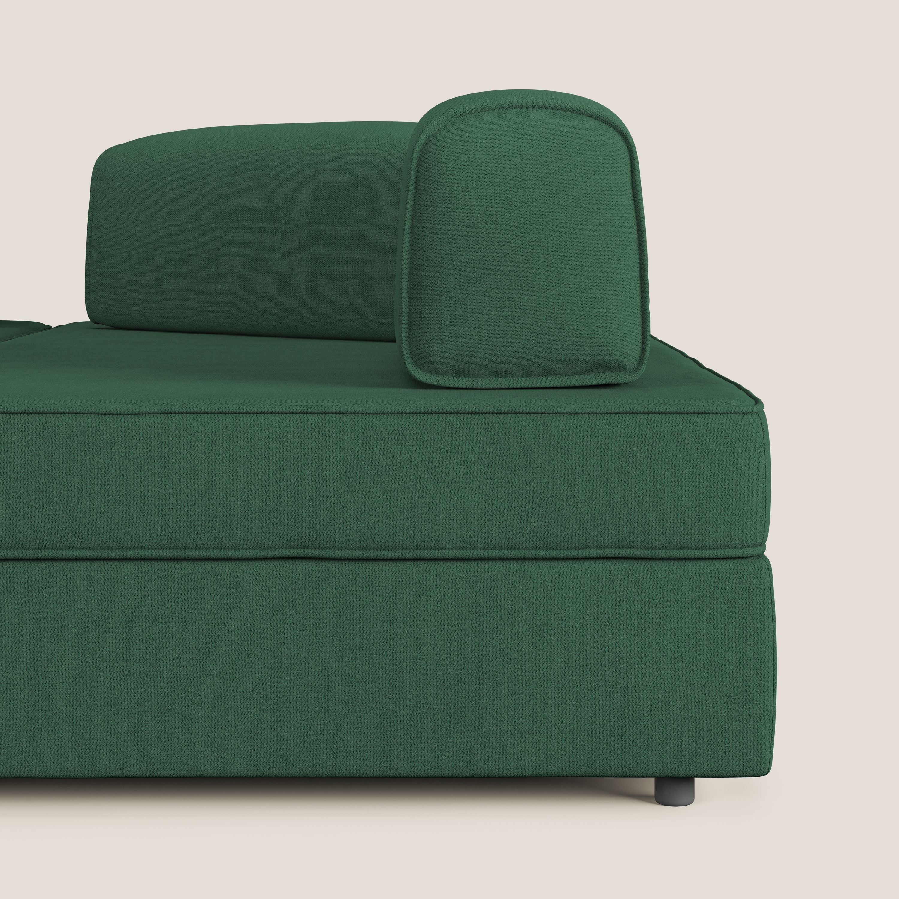 Liberty divano angolare con pouf estraibile e schienali movibili in tessuto morbido impermeabile T02 verde - divani.store