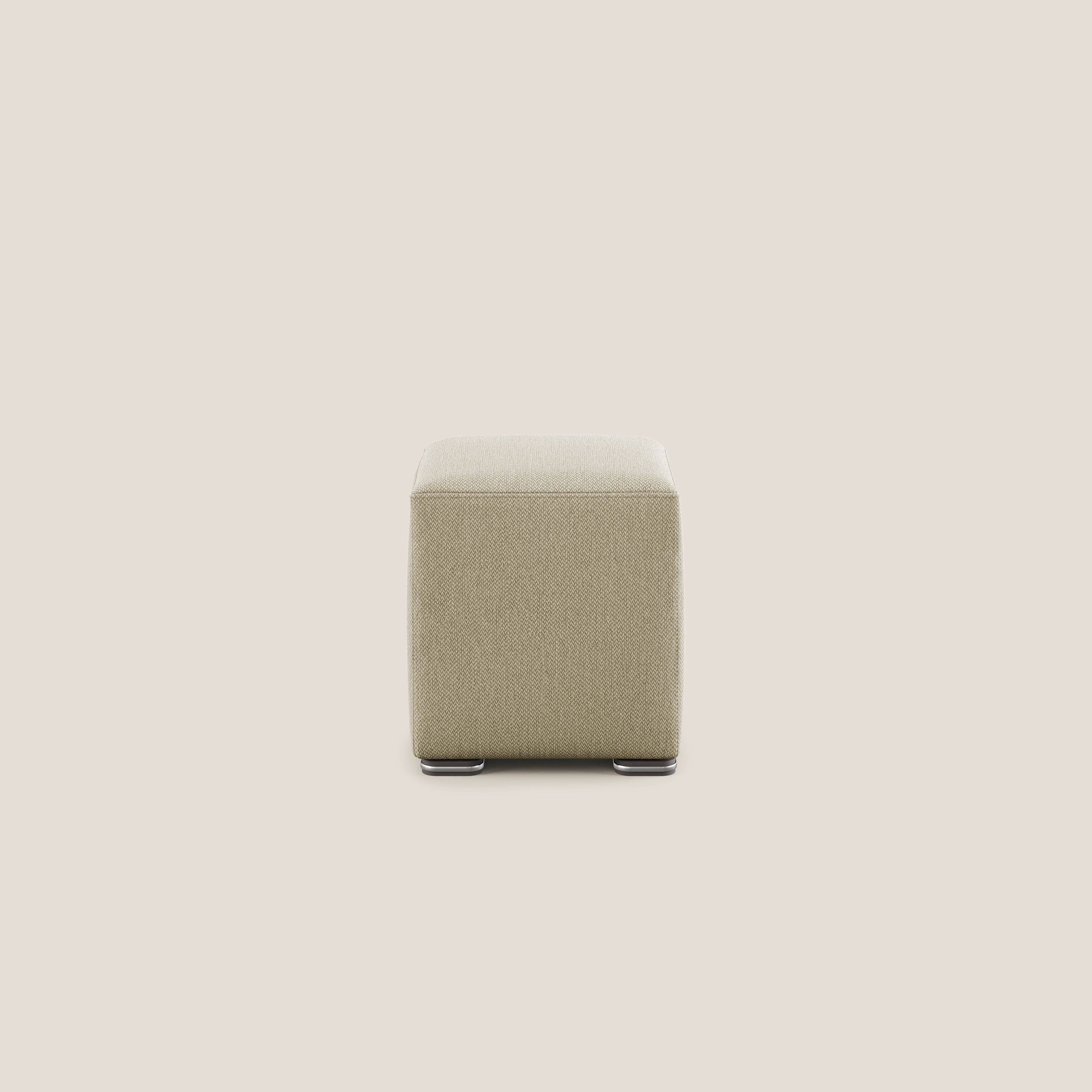 Cube pouf in tessuto morbido smacchiabile T05 cammello - divani.store